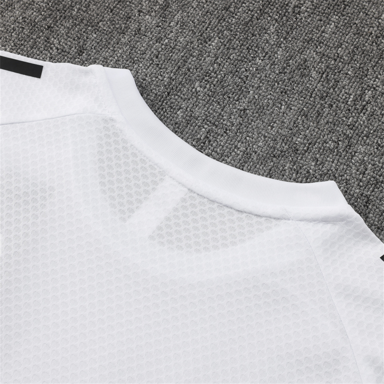 AlphaJersey-Real Madrid 25-26 Short-Sleeve Training Set - White Top and Black Shorts