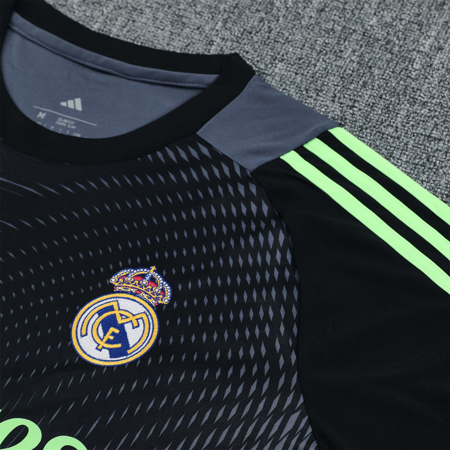 AlphaJersey-Real Madrid 25-26 Short-Sleeve Training Set - Deep Gray Top & Gray Shorts