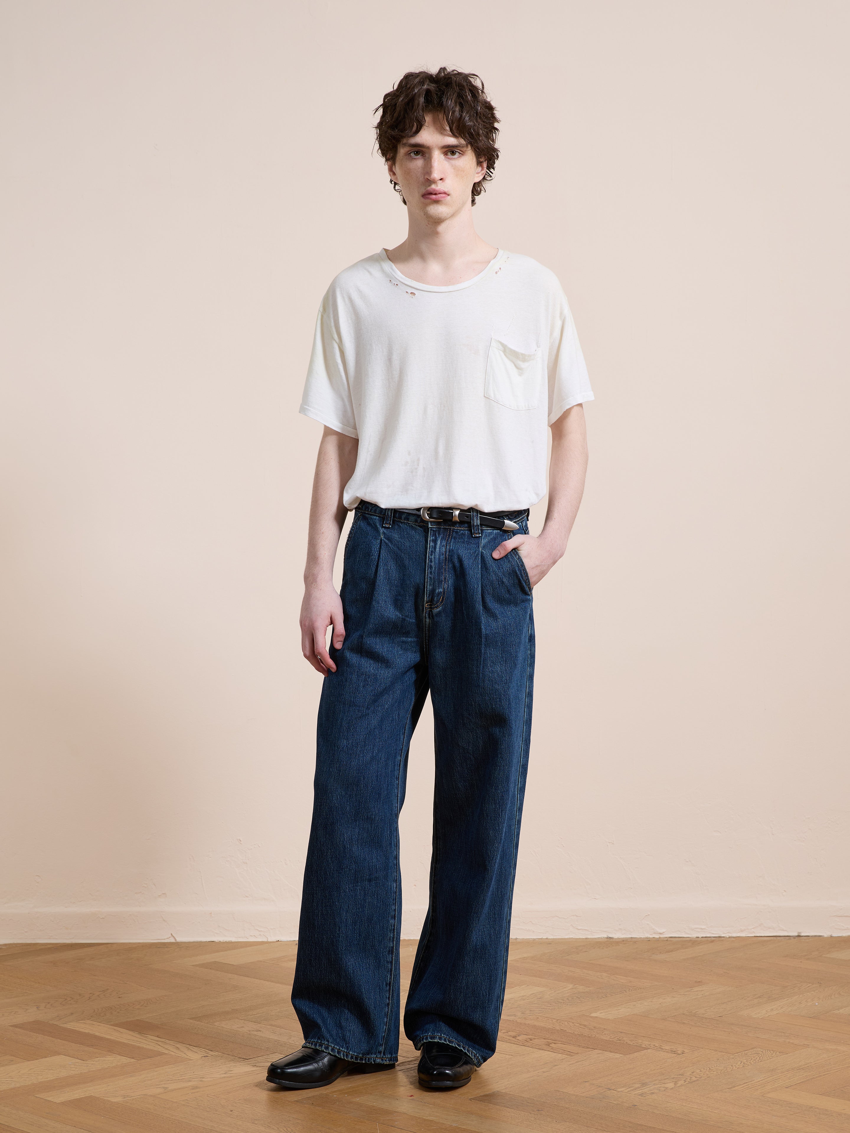 Pleated Relaxed Fit Jeans | Modern Menswear by yycbvcnbmmnbm