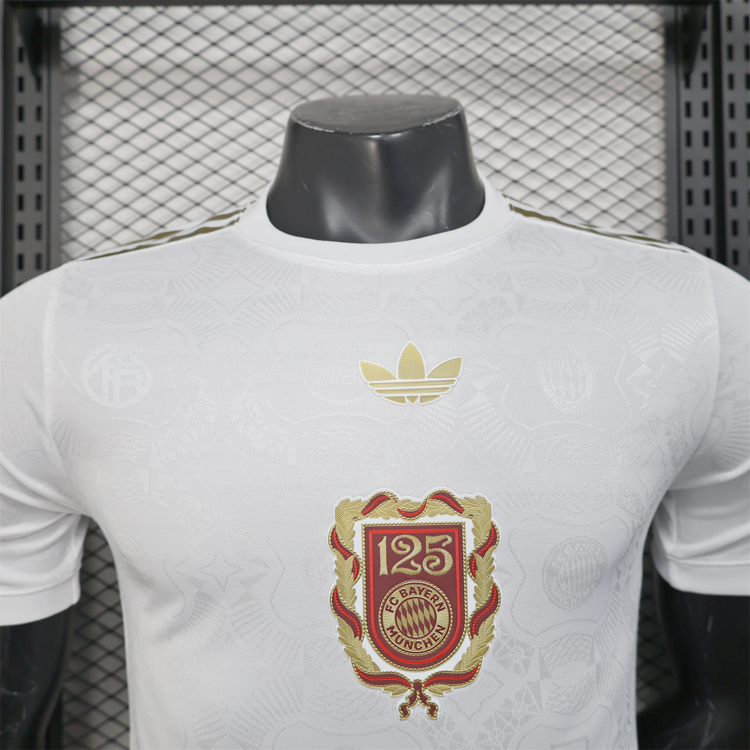 AlphaJersey-Bayern Munich 2025 White 125th Anniversary Jersey - with 125th Patch on Back - Player Version