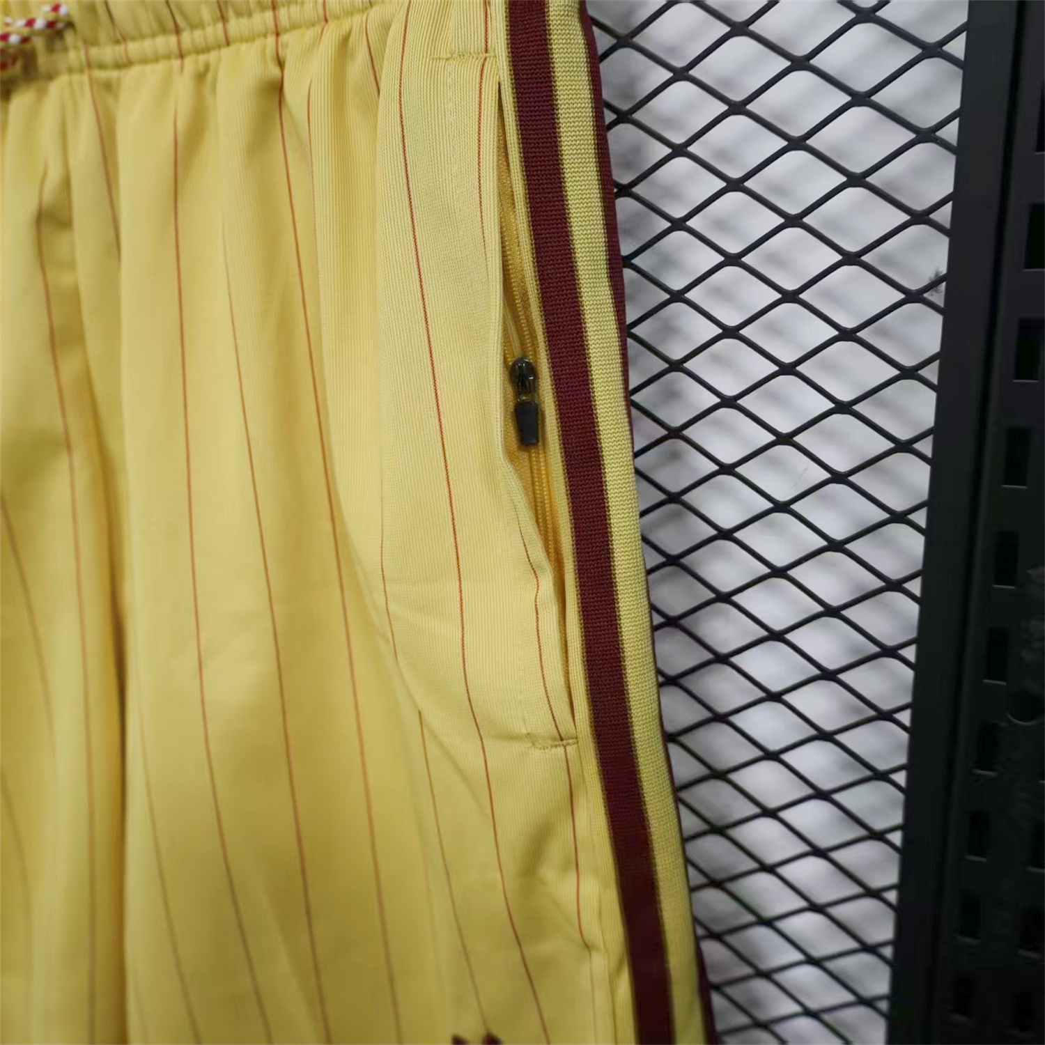 AlphaJersey-Arsenal 25-26 Trefoil Yellow Travel Shorts - Player Version