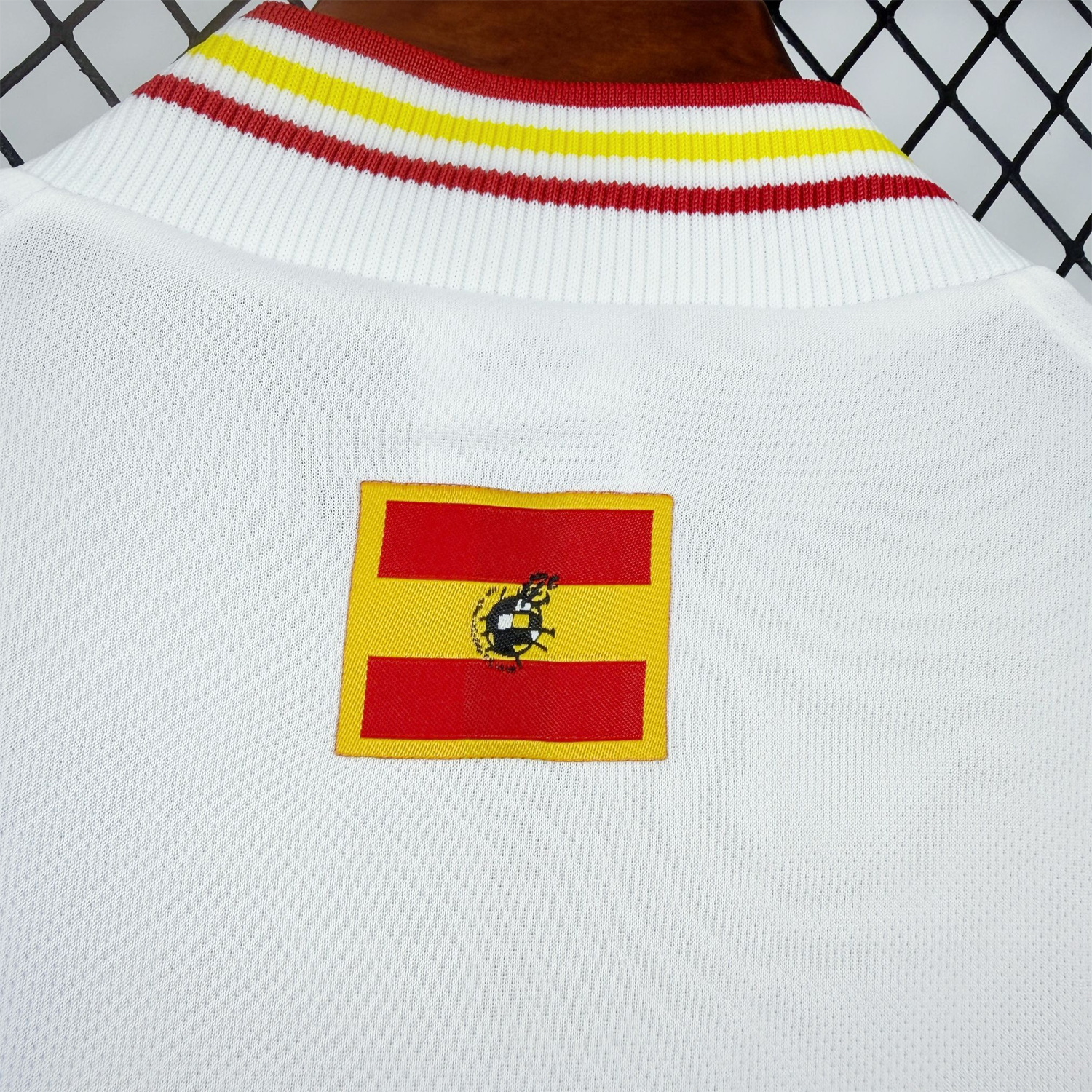 AlphaJersey-Retro Spain 1996 Away Long Sleeves Jersey - Fans Version