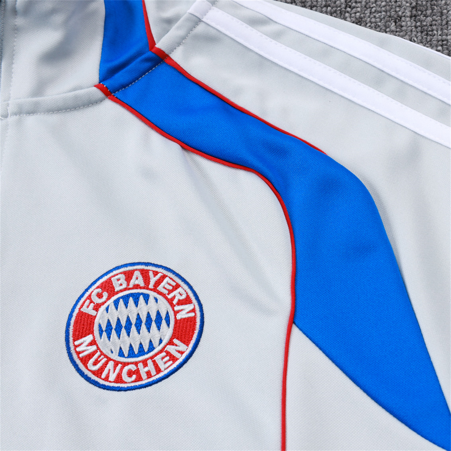 AlphaJersey-Bayern Munich 25-26 Jacket Training Tracksuit - Grey Throwback Jackets & Pants