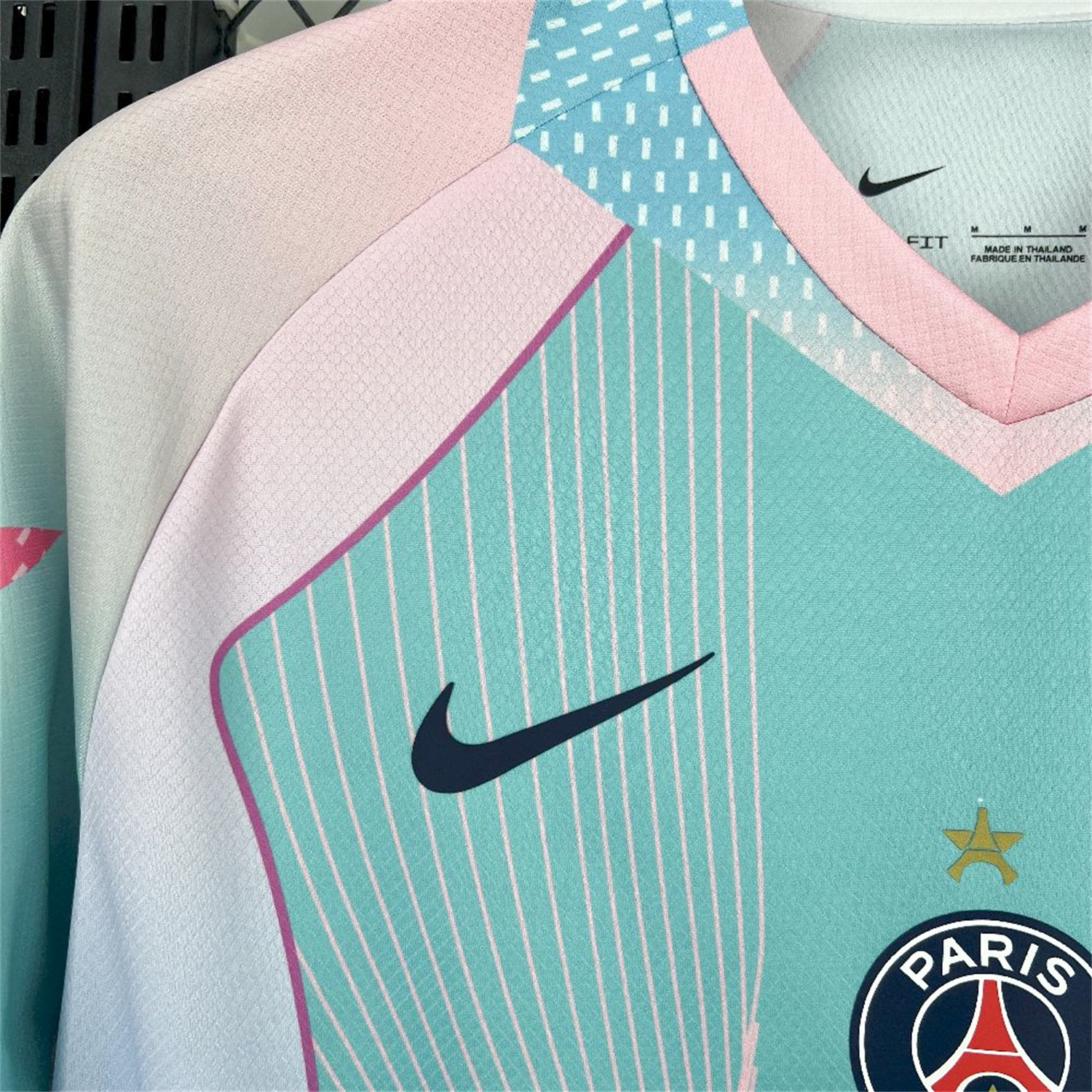 AlphaJersey-Paris Saint-Germain PSG 25-26 T90 White Lines Light Blue Gradient Special Jersey - Fans Version