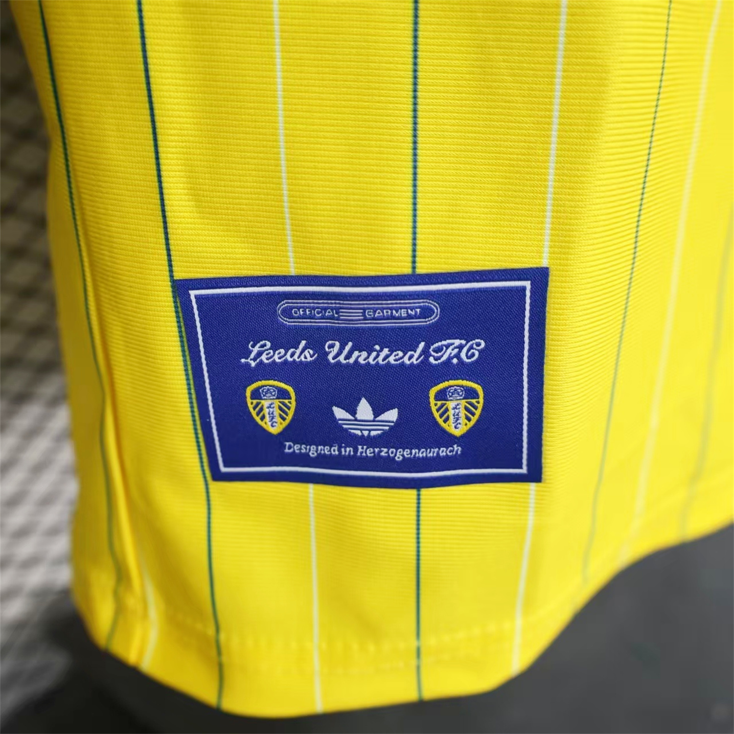 AlphaJersey-Leeds United 25-26 Icon Travel Special Edition Yellow Jersey - Player Version