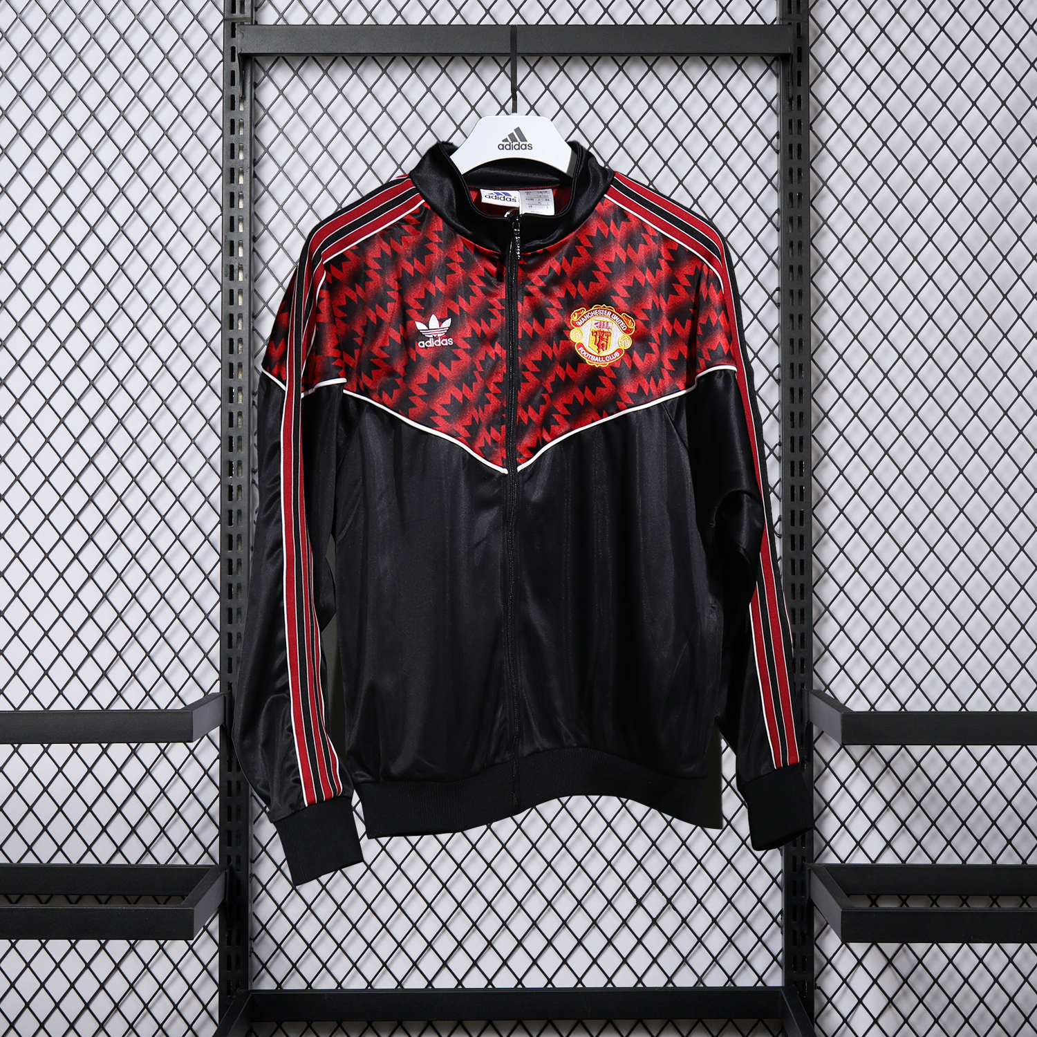 AlphaJersey-Manchester United 25-26 Training Set - Red Black Top and Black Pants
