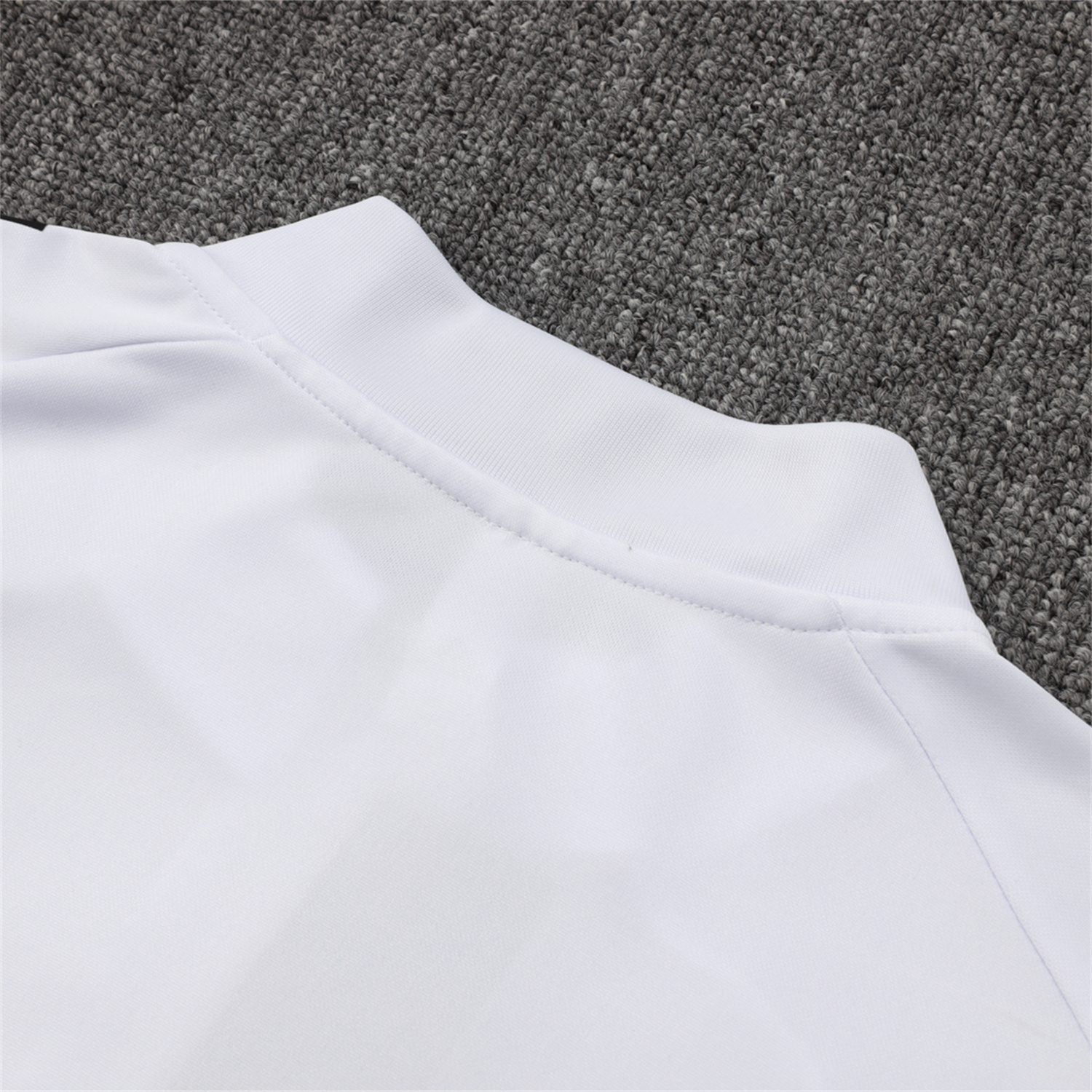 AlphaJersey-INT M.A.M 25-26 Long Sleeves Training Set - White Top & Black Pants
