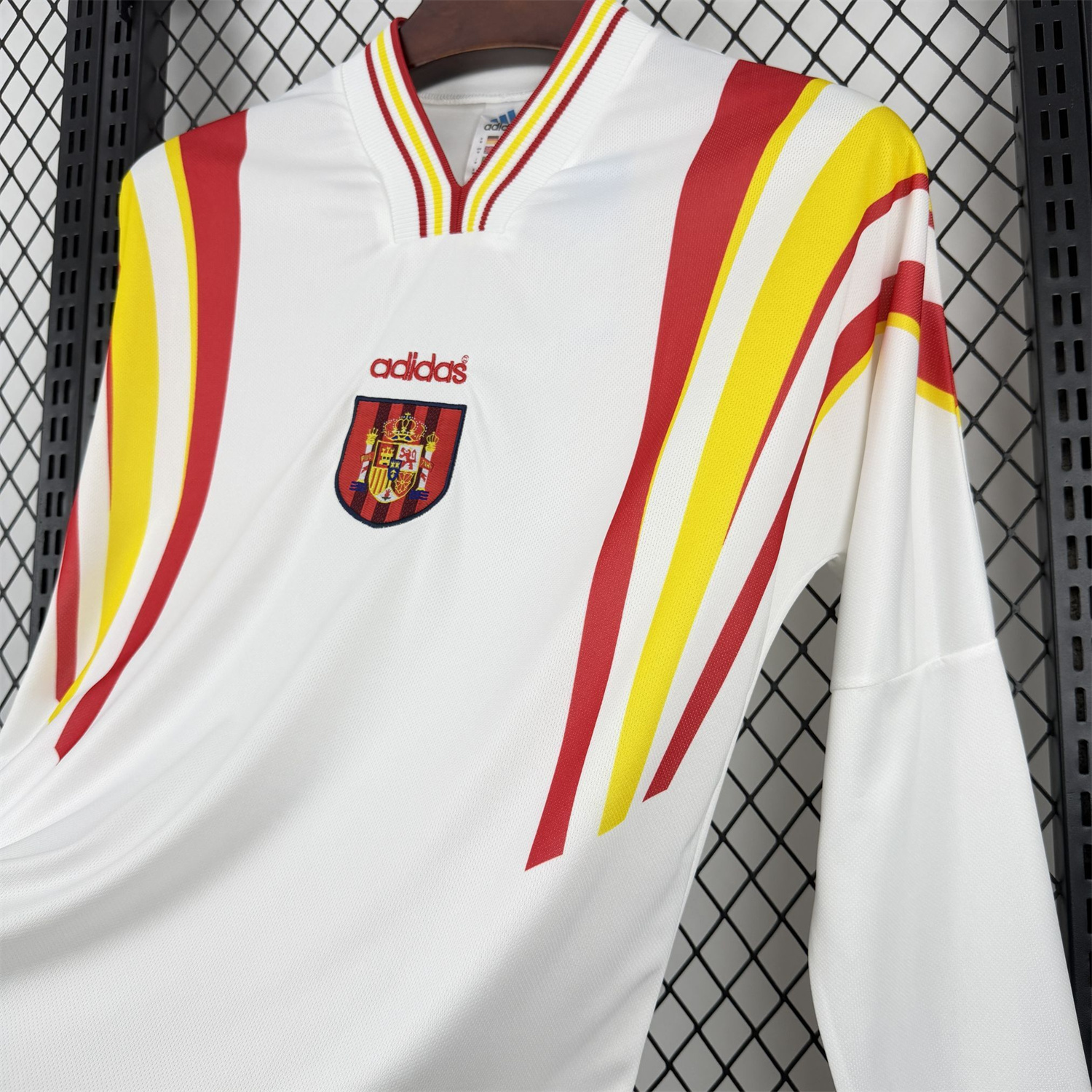AlphaJersey-Retro Spain 1996 Away Long Sleeves Jersey - Fans Version