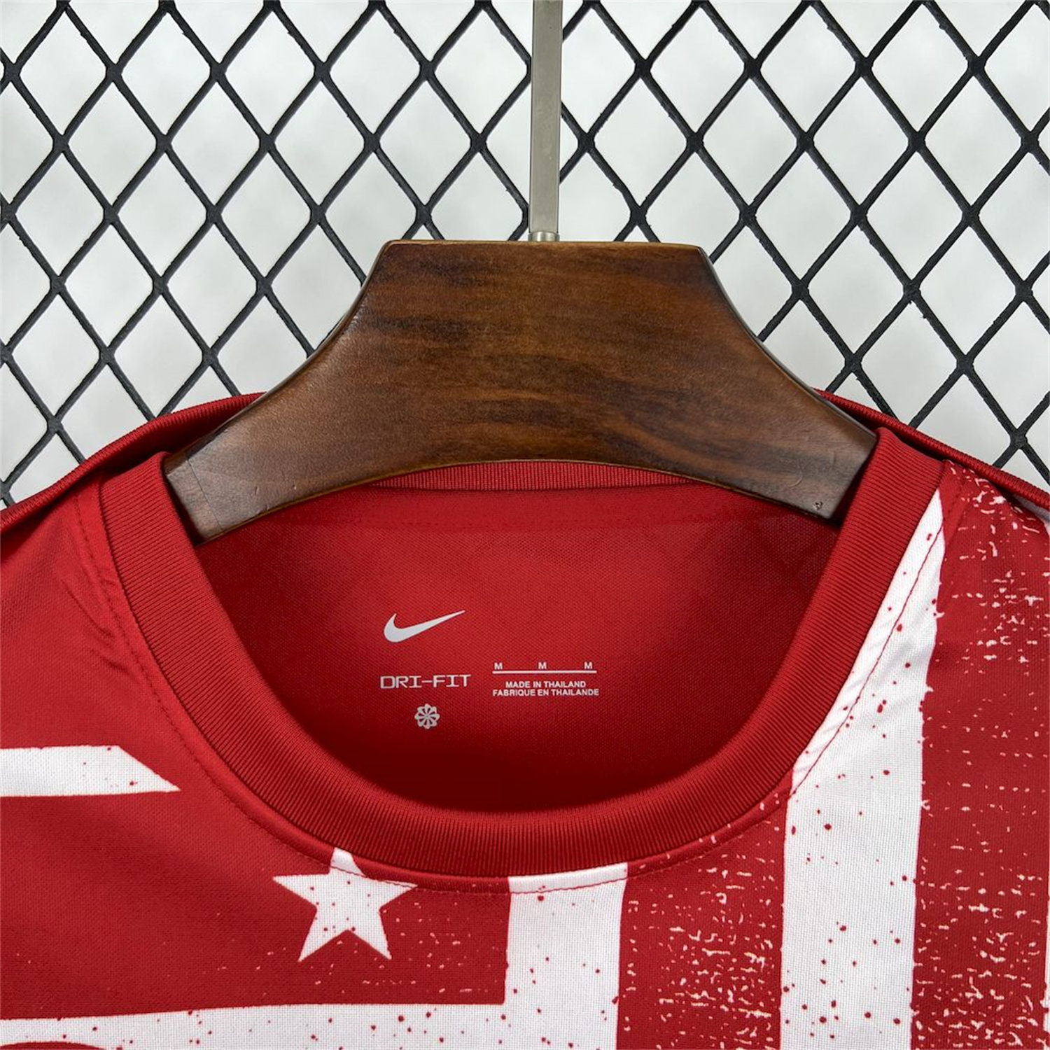 AlphaJersey-Atletico Madrid 25-26 Red White Stripes Pre-Match Training Long Sleeves Jersey - Fans Version