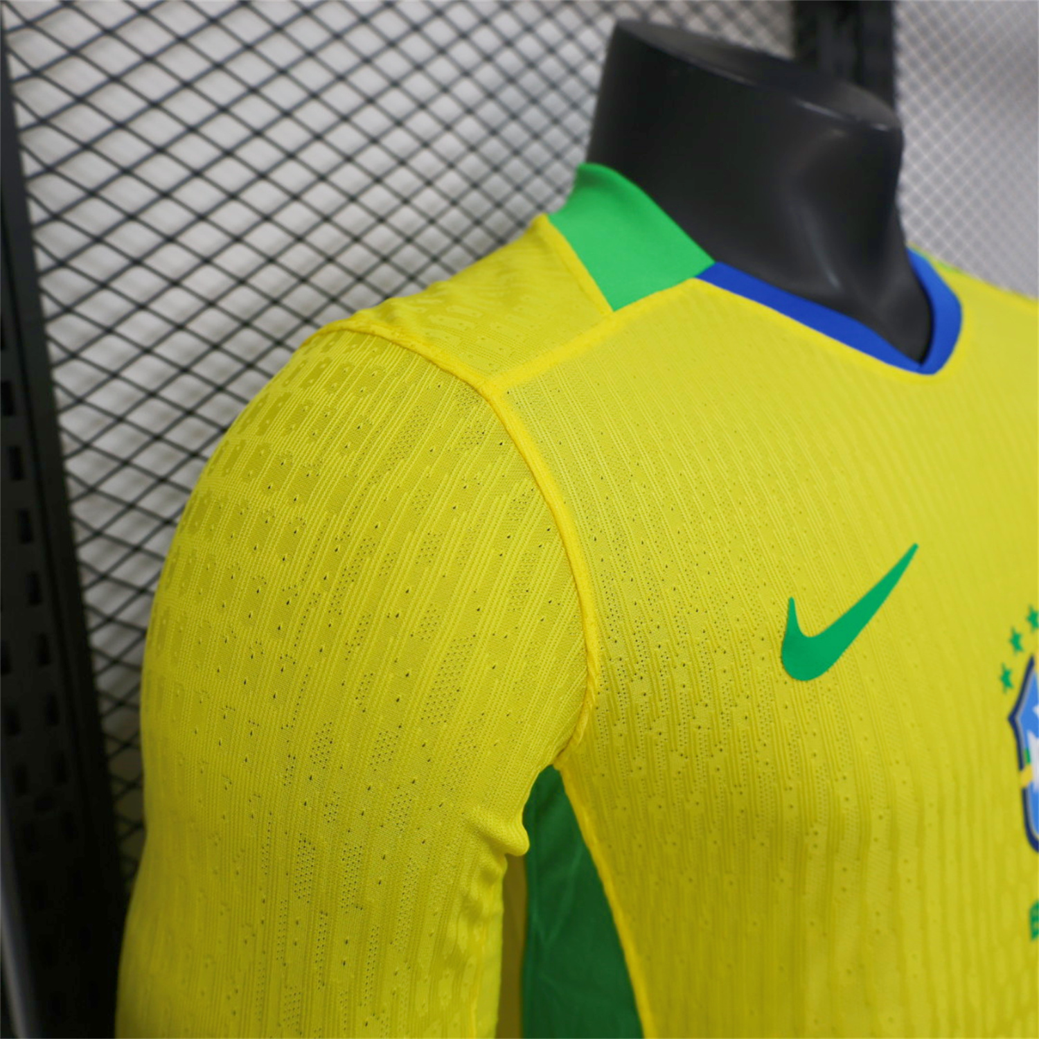AlphaJersey-Brazil 2025 Women's Team Home Long Sleeves Jersey - Men's Player Version
