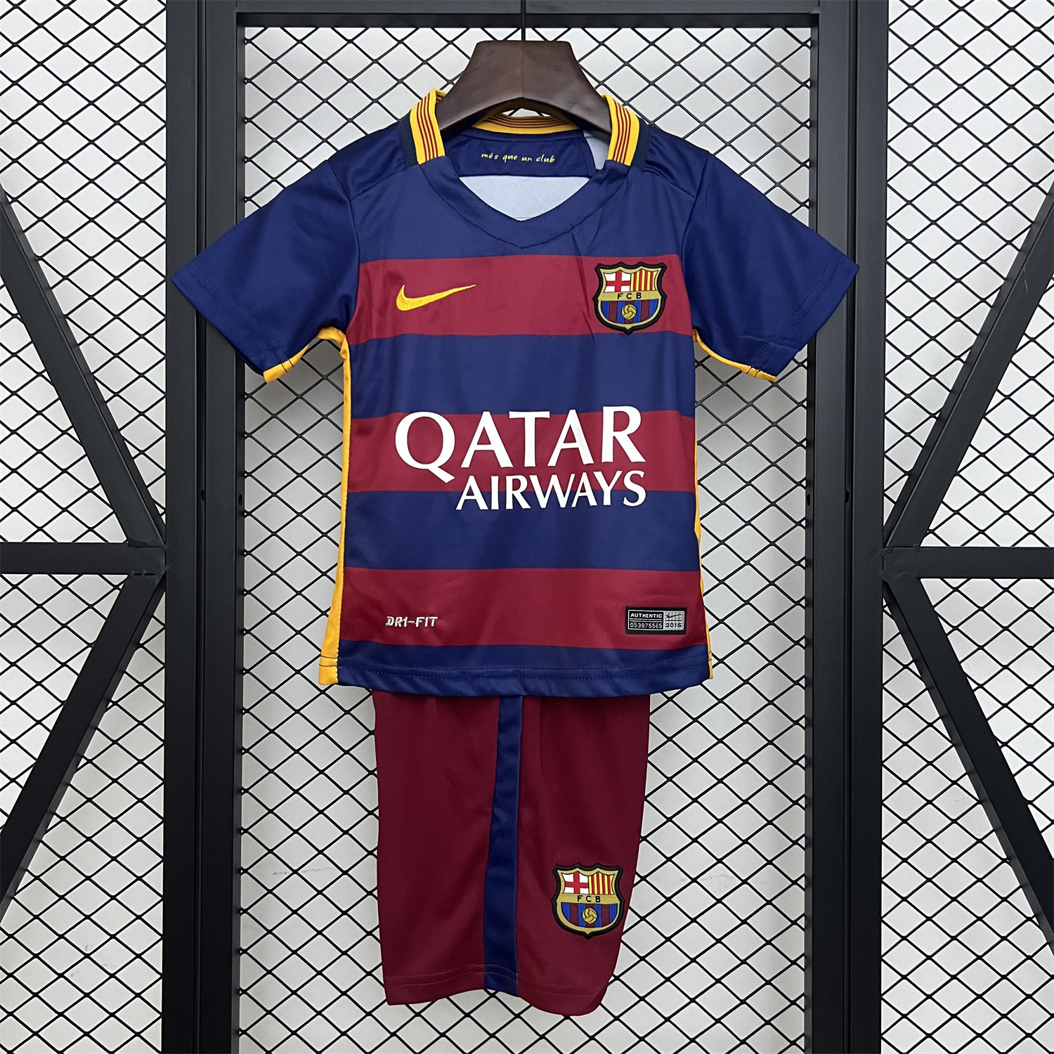 AlphaJersey-Retro Barcelona 2015-16 Home Kids Kit