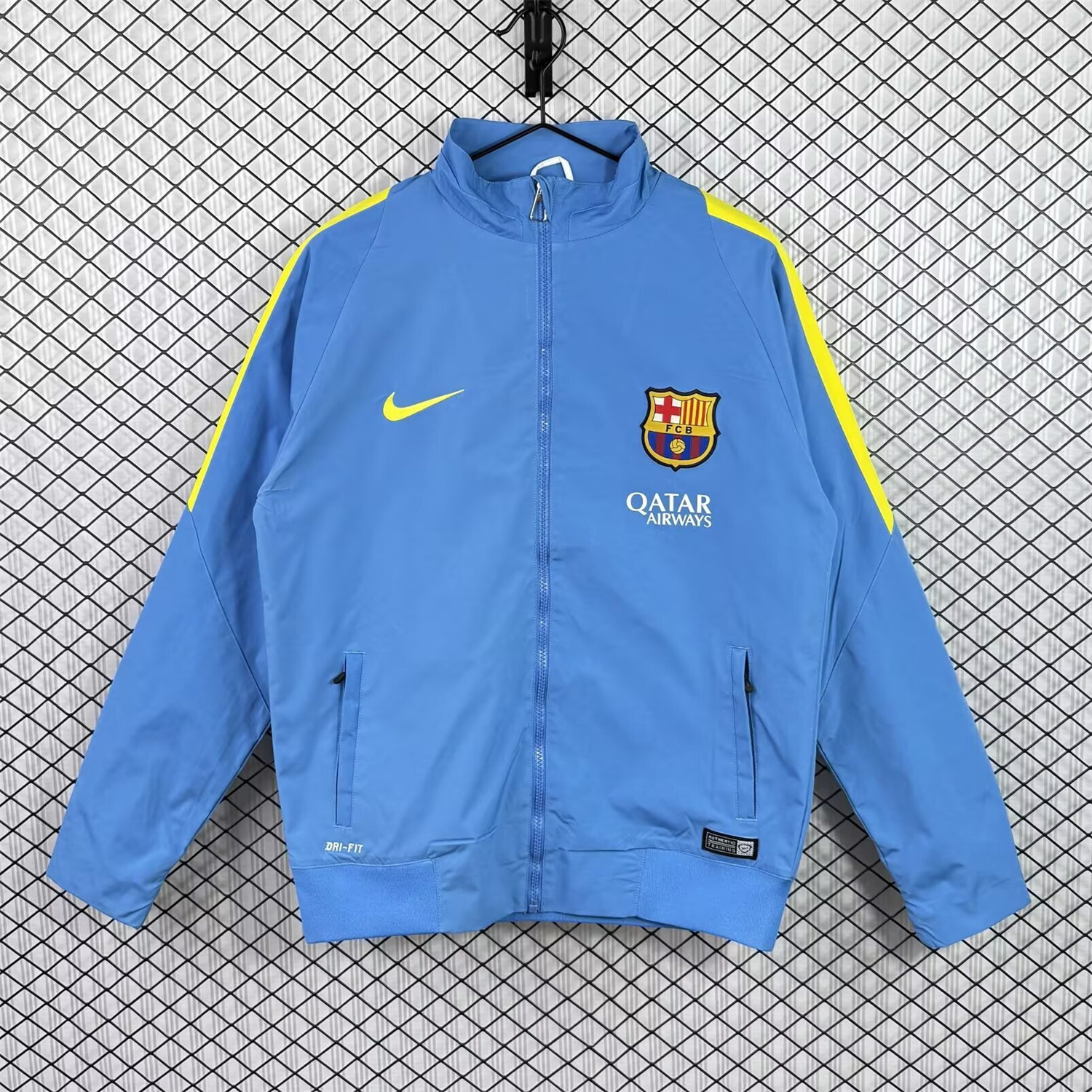 AlphaJersey-Retro Barcelona 2015-16 Windbreaker Jacket - Blue