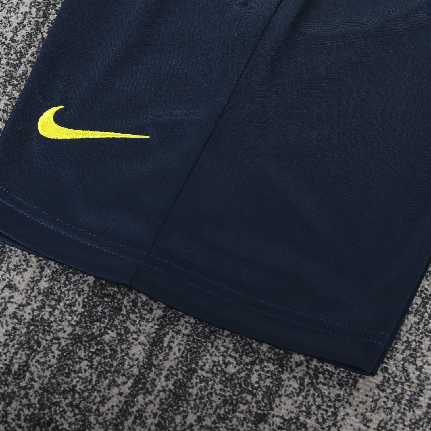 AlphaJersey-Retro Barcelona 2004-05 Away Kids Kit