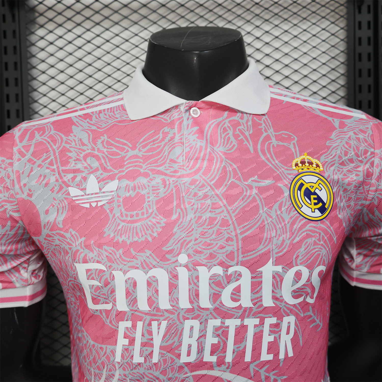 AlphaJersey-Real Madrid 25-26 Pink and White Gradient Chinese and Western Style Dragon Jersey - Player Version