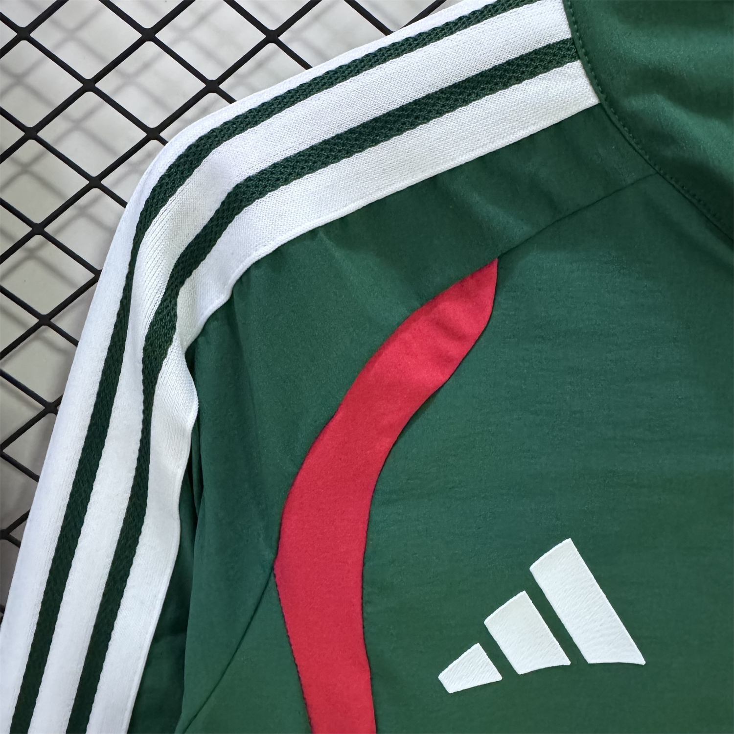 AlphaJersey-Algeria 2026 Windbreaker Training Set - Deep Green Top and Pants