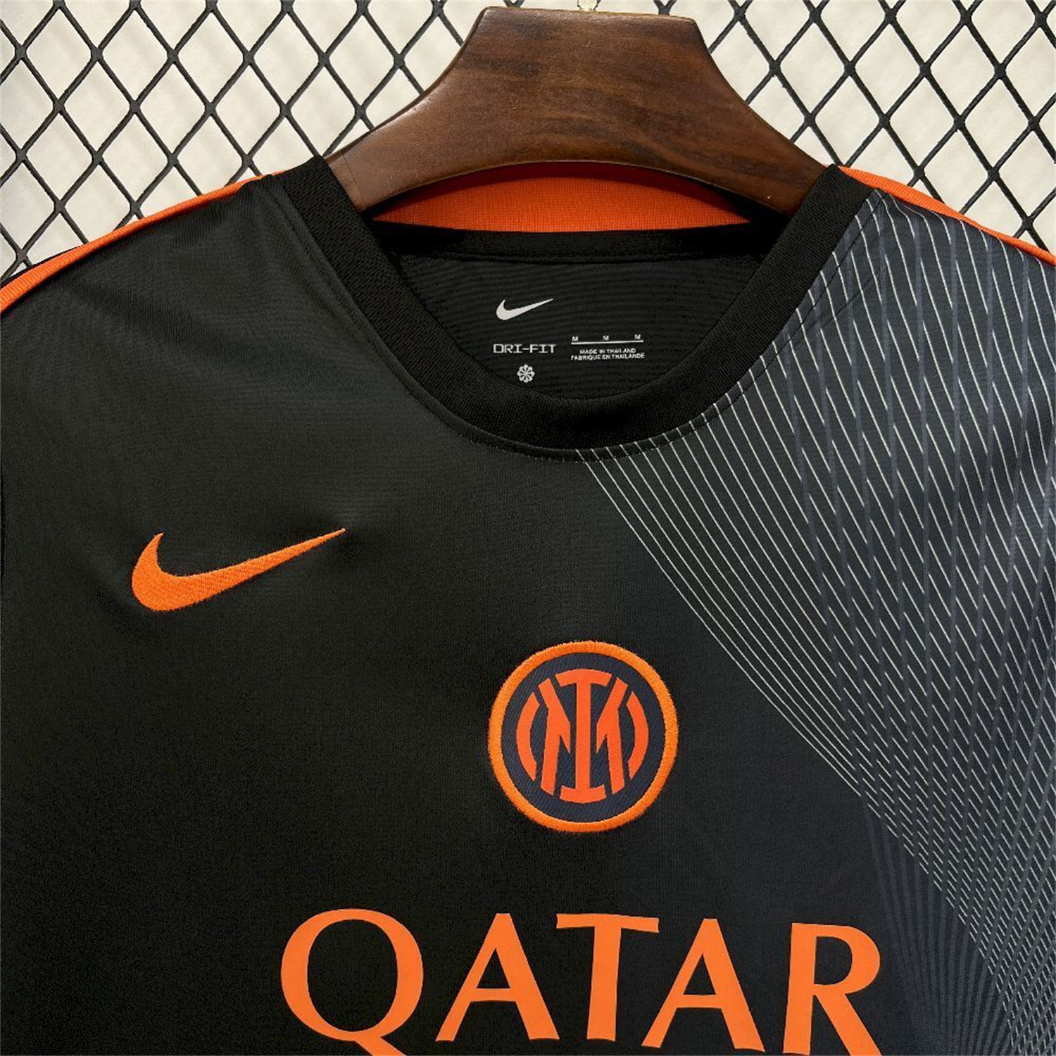 AlphaJersey-Inter Milan 25-26 Orange And Black Training Jersey - Fans Version
