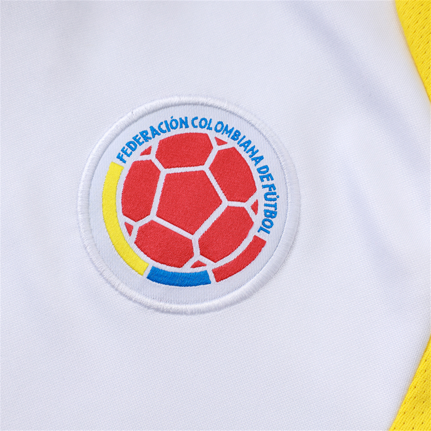 AlphaJersey-Colombia 2026 Long Sleeve Training Set - White Top & Black Pants