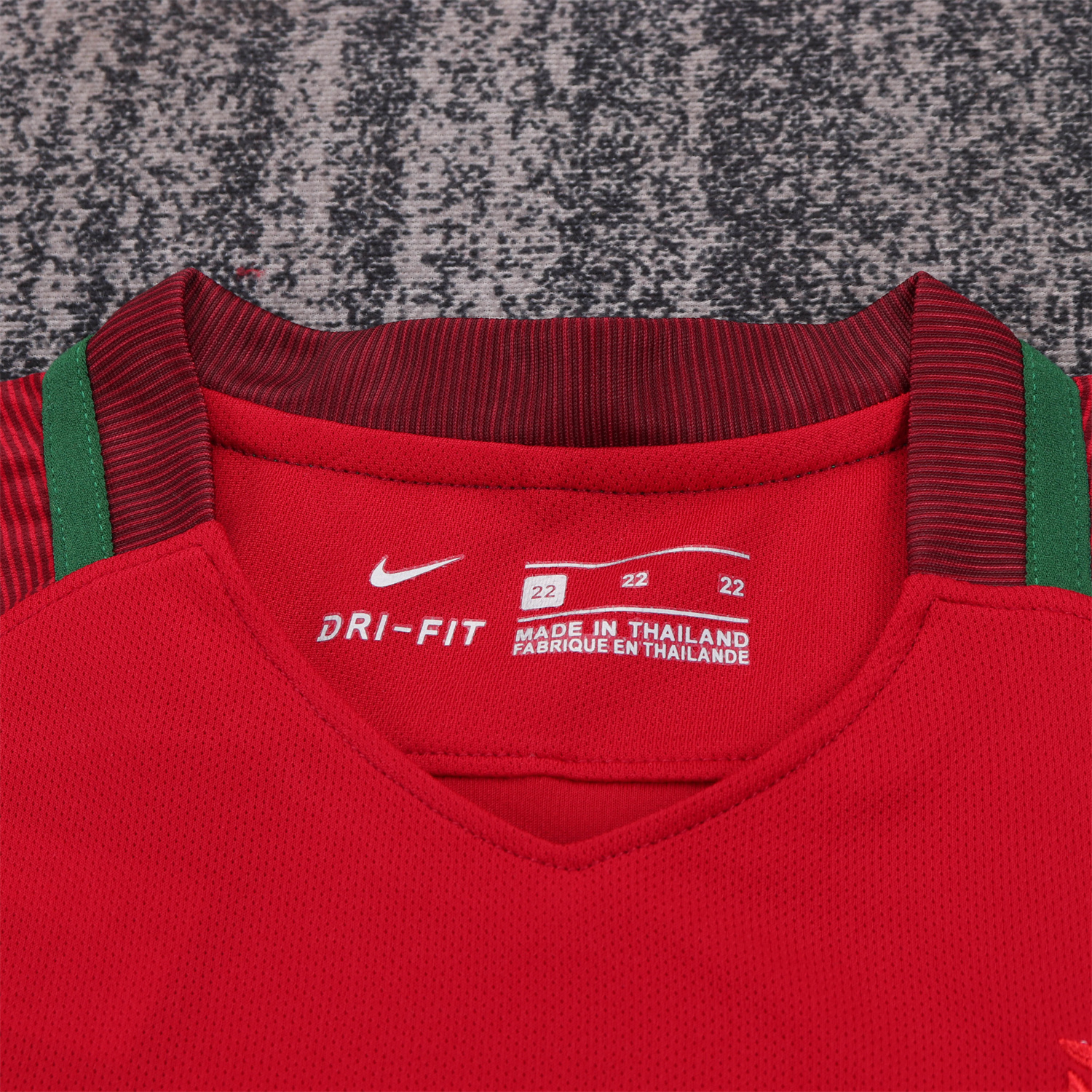 AlphaJersey-Retro Portugal 2016 Home Kids Kit