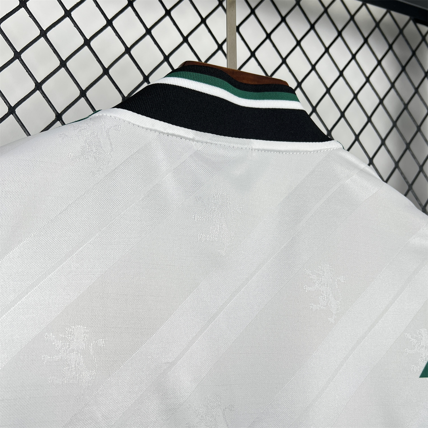 AlphaJersey-Sporting CP 25-26 Retro Style White Special Jersey - Fans Version
