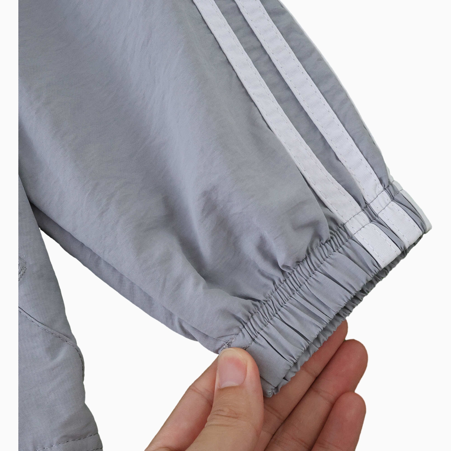 AlphaJersey-Bayern Munich 25-26 Grey Throwback Windbreaker Jacket - Grey