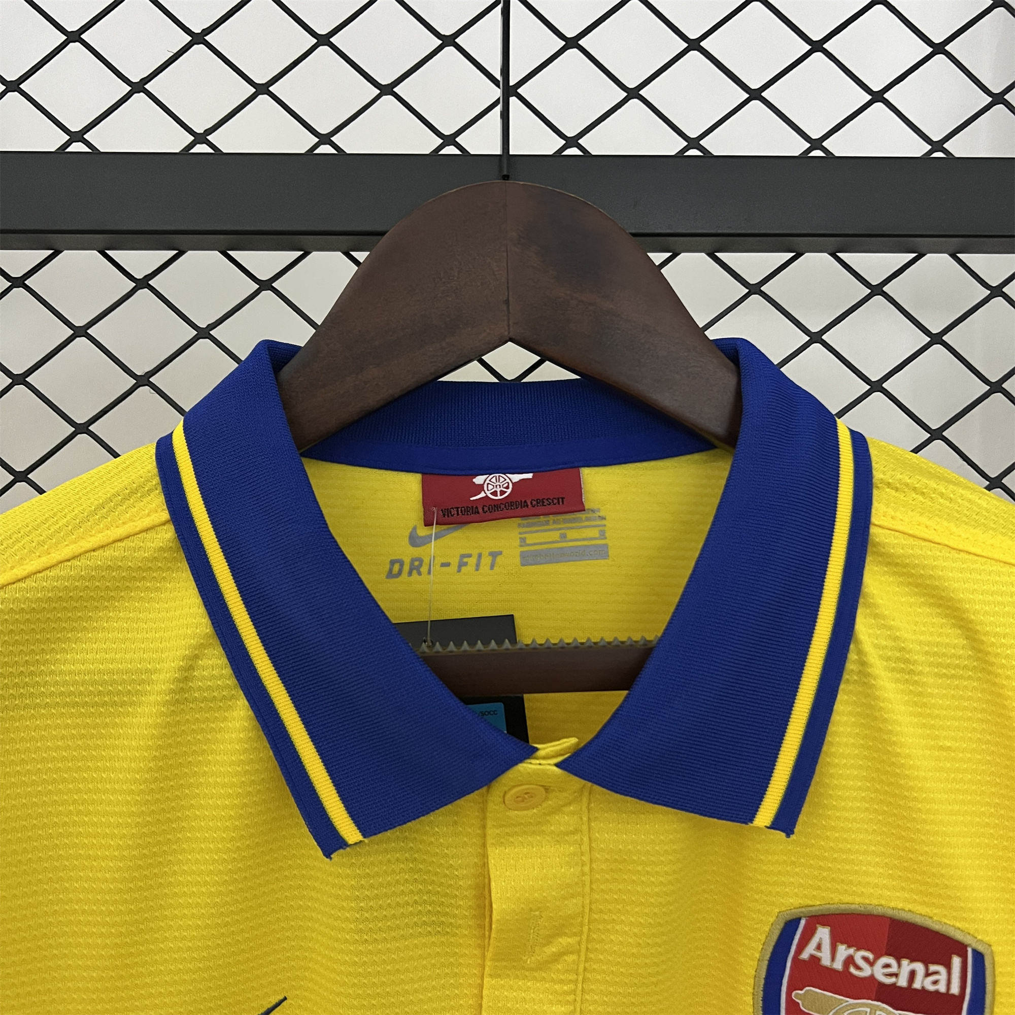 AlphaJersey-Retro Arsenal 2013-14 Away Jersey