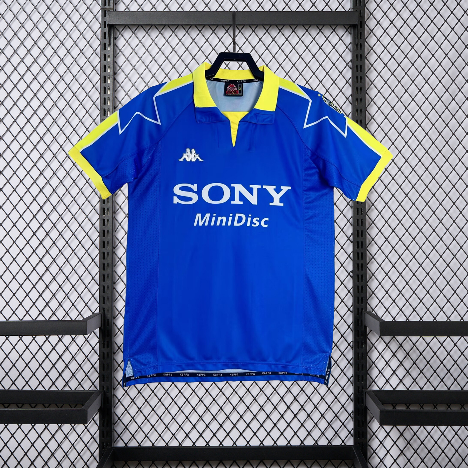 AlphaJersey-Retro Juventus 1997-99 Third Jersey