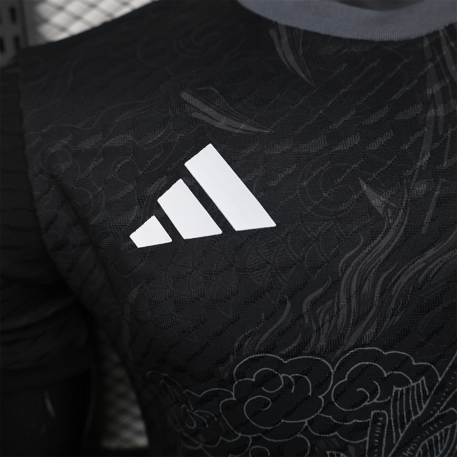 AlphaJersey-Real Madrid 25-26 Grey Chinese Loong and Auspicious Clouds Line Drawing Black Jersey - Player Version