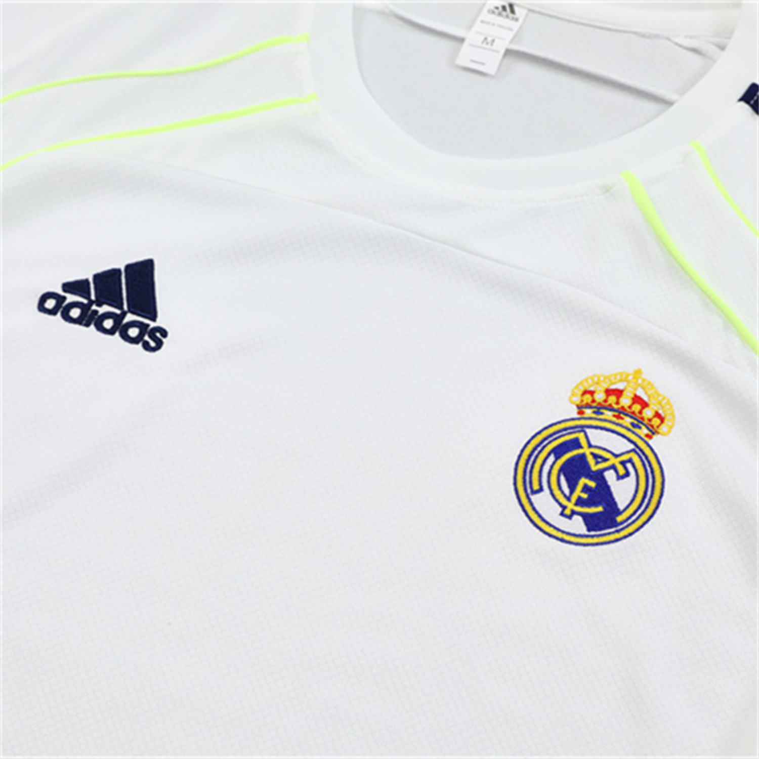 AlphaJersey-Real Madrid 25-26 Kids Short-Sleeve Training Set - White Urban Purist Style Top and Blue Shorts