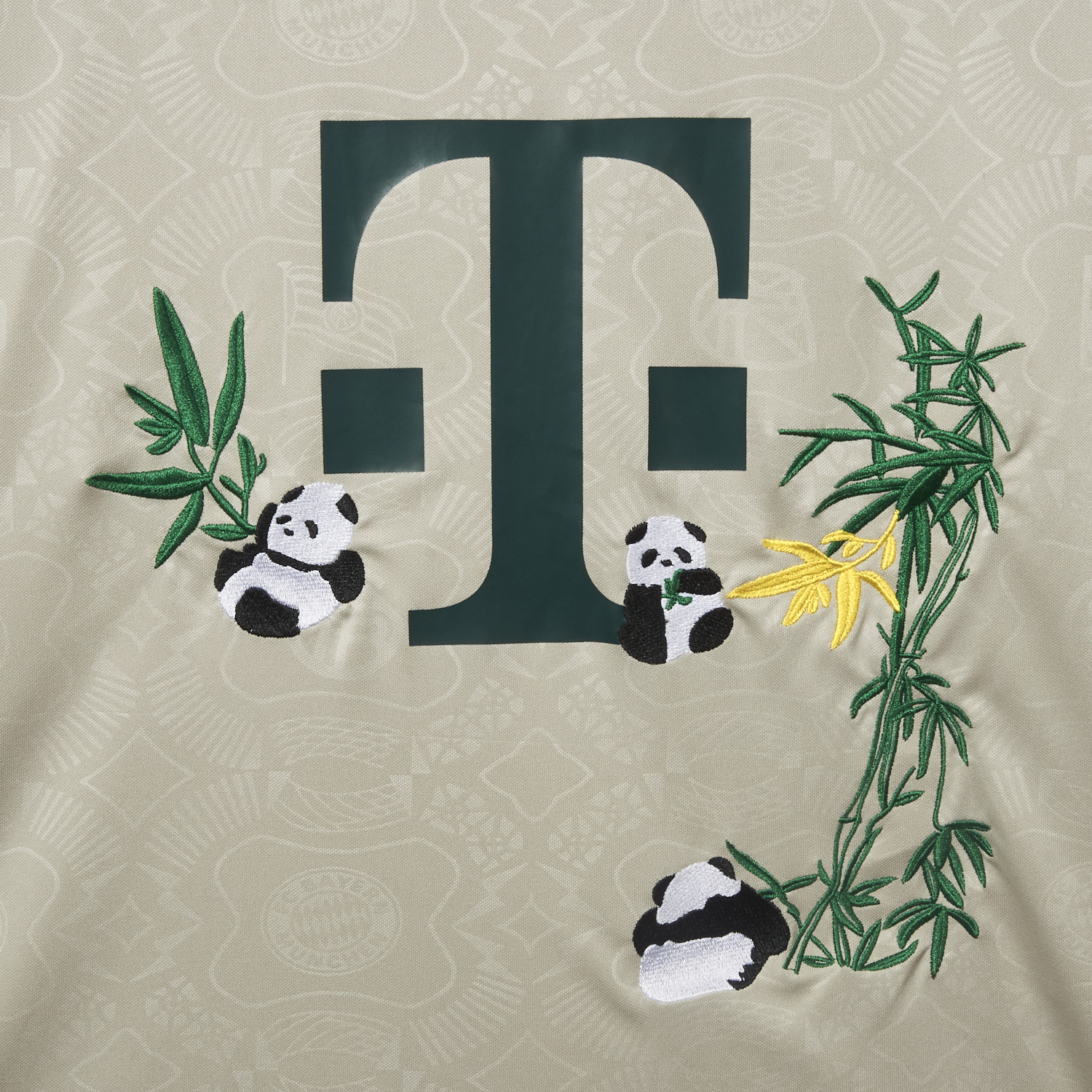 AlphaJersey-【Panda Bamboo Embroidered Version】Bayern Munich 25-26 Oktoberfest Jersey - Fans Version