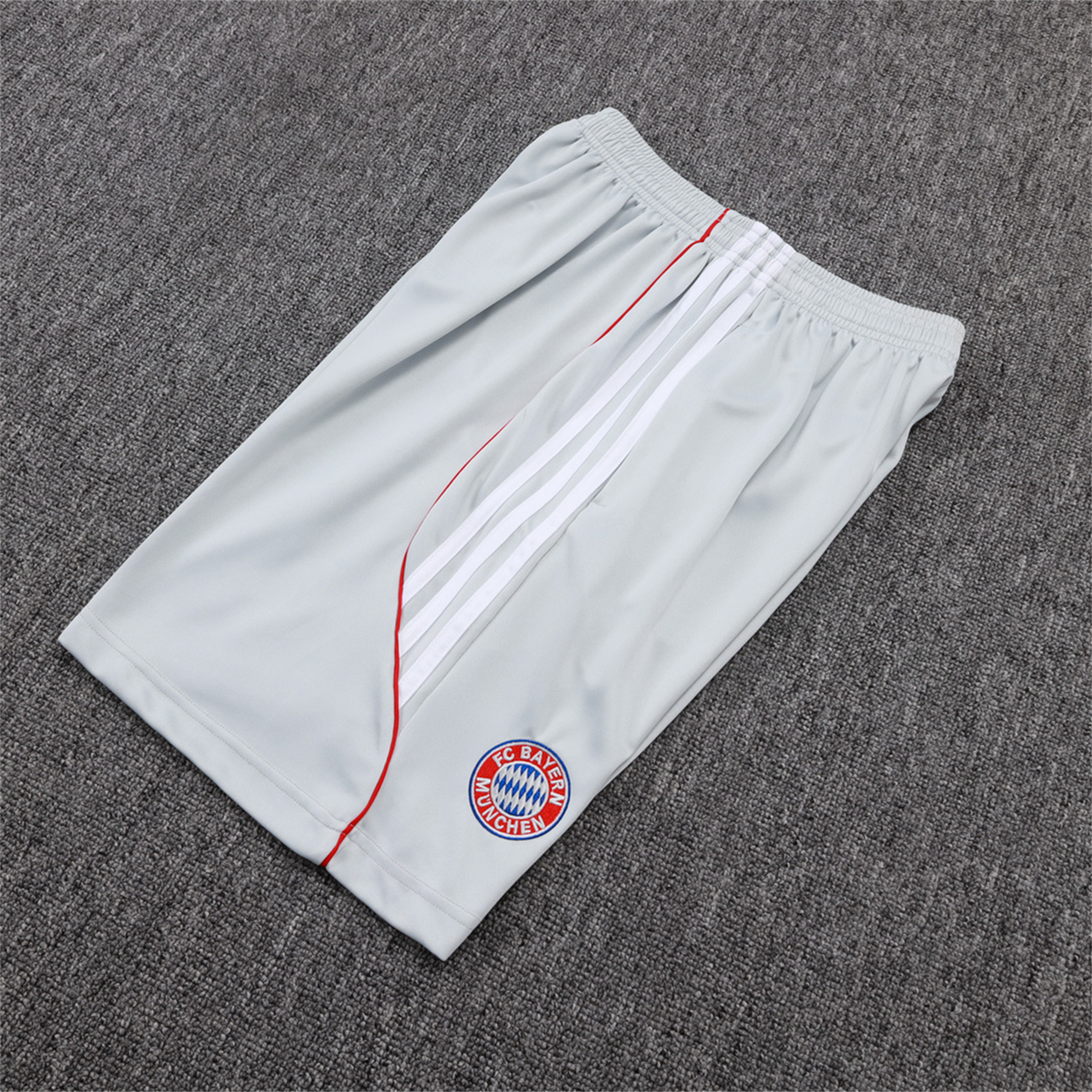 AlphaJersey-Bayern Munich 25-26 Short-Sleeve Training Set - Grey Throwback Top & Shorts