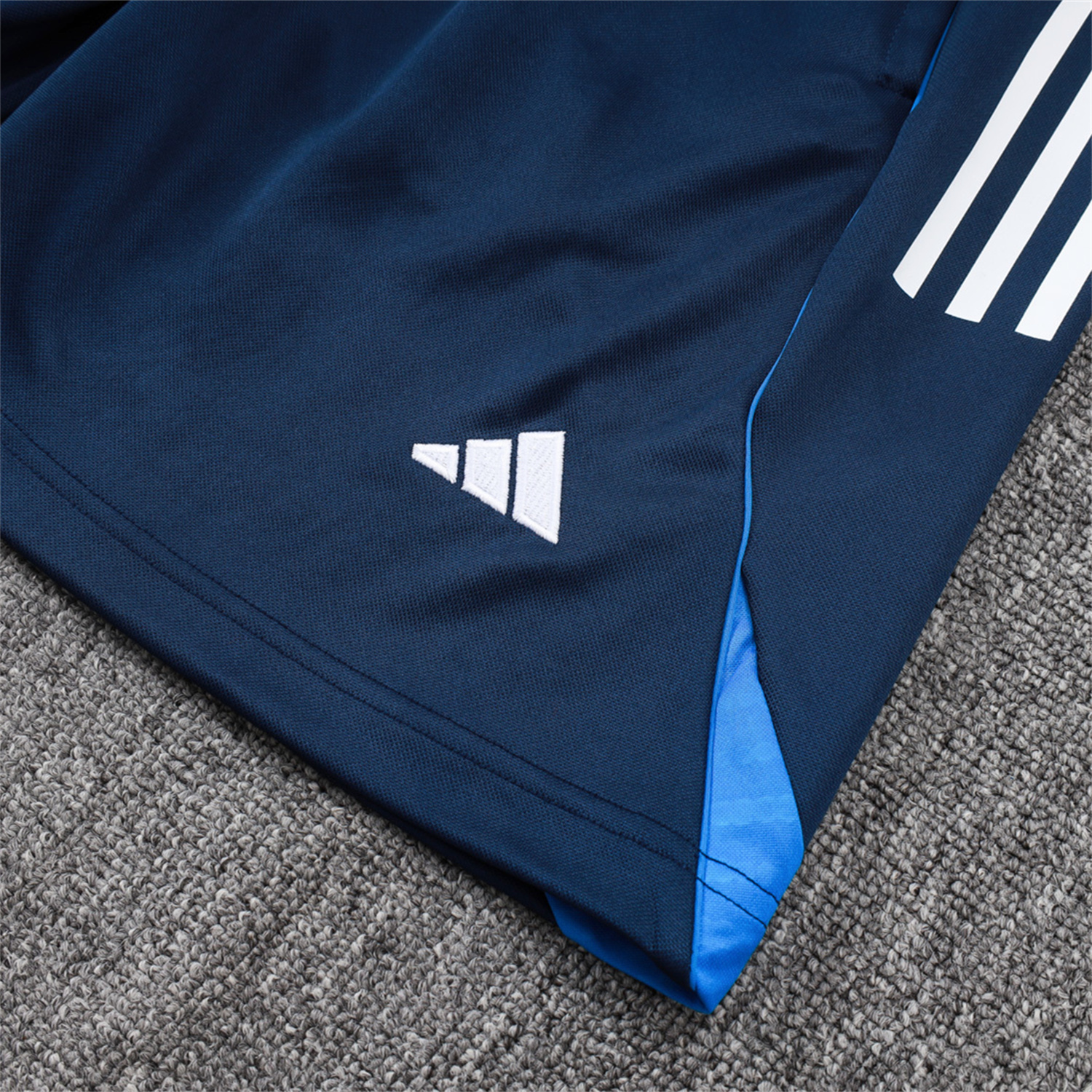 AlphaJersey-Real Madrid 25-26 Short-Sleeve Training Set - Royal Blue Vest & Shorts