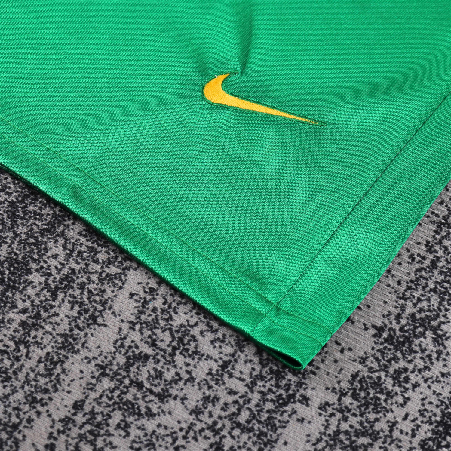 AlphaJersey-Retro Portugal 1998 Home Kids Kit