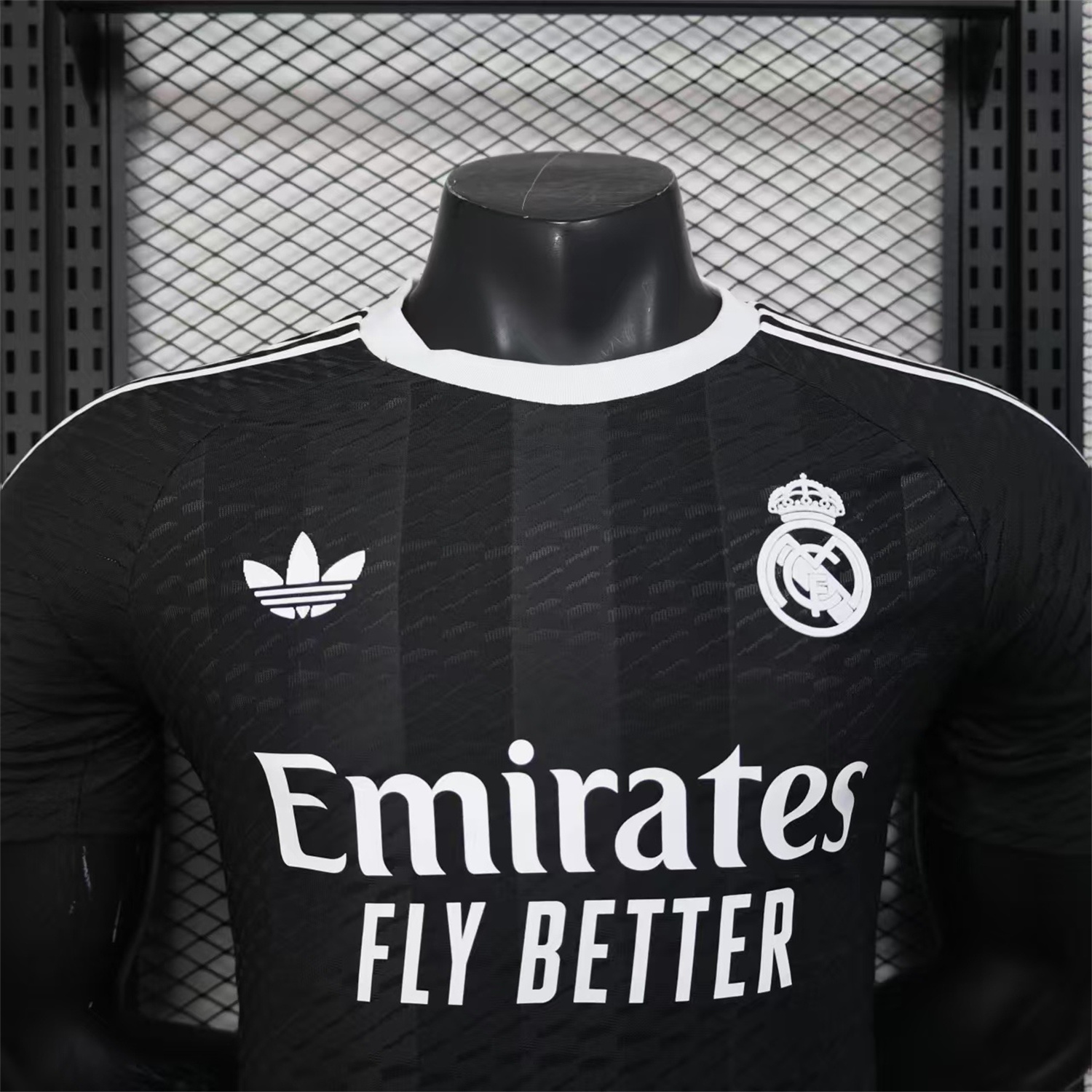 AlphaJersey-Real Madrid 25-26 Black Terrace Goalkeeper Jersey - Player Version