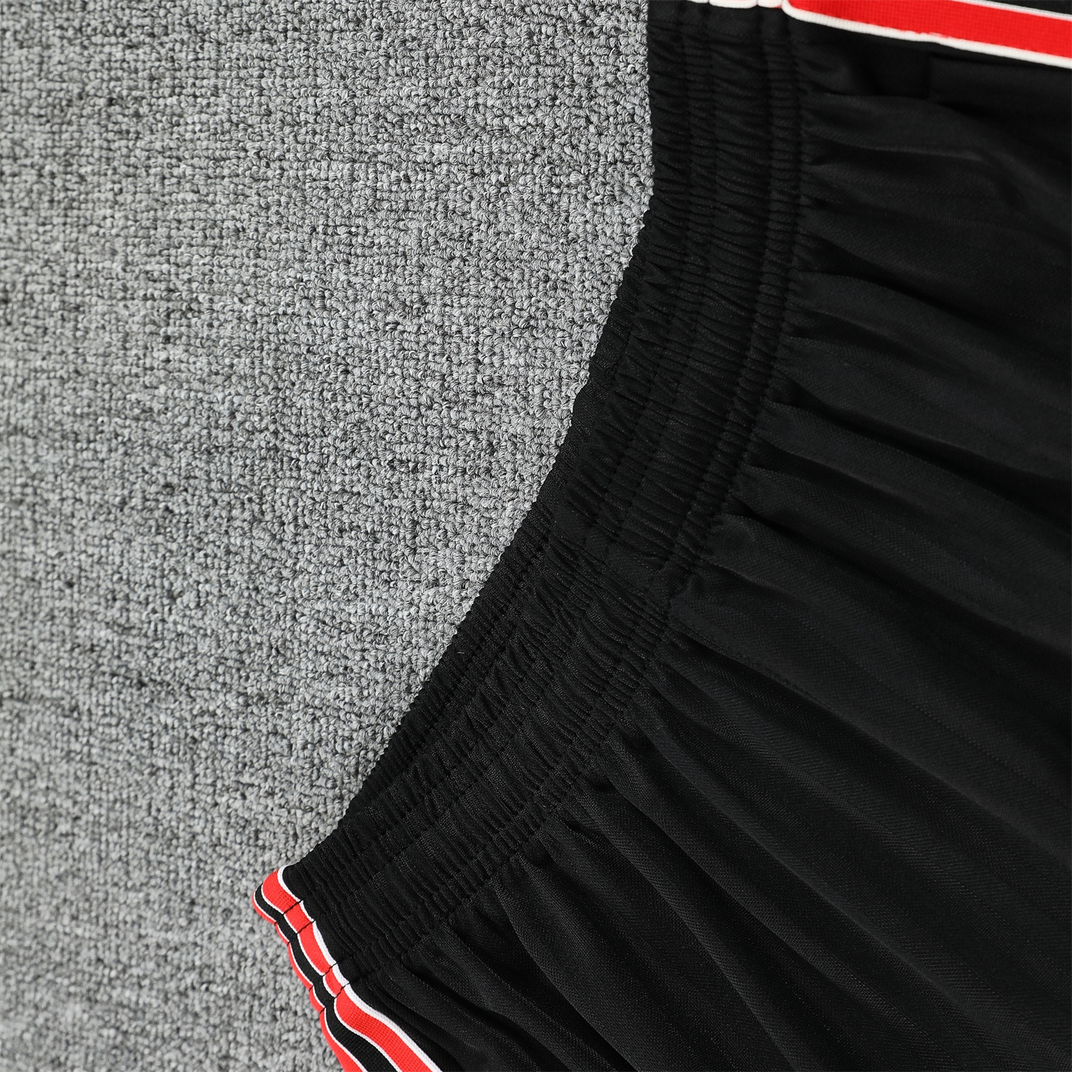 AlphaJersey-Manchester United 25-26 Short-Sleeve Training Set - Red Lines Black Top & Black Shorts