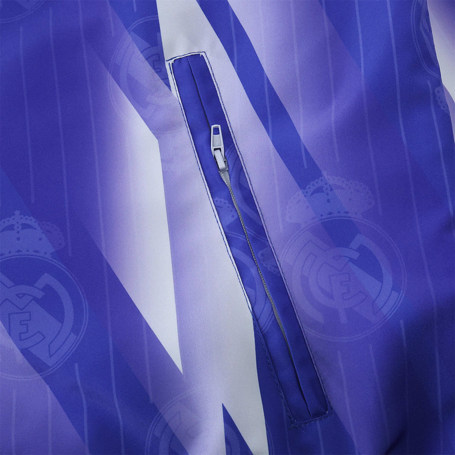 AlphaJersey-Retro Real Madrid 1996-97 Double Sided Reversible Windbreaker - Blue & Green