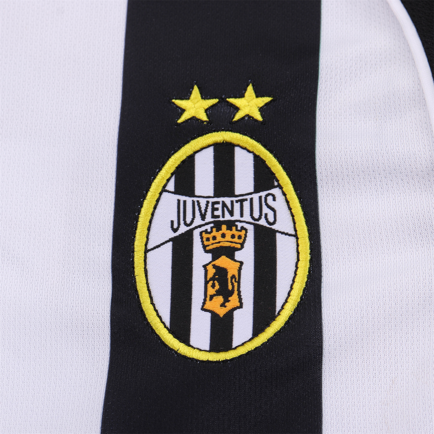 AlphaJersey-Retro Juventus 2002-03 Home Kids Kit