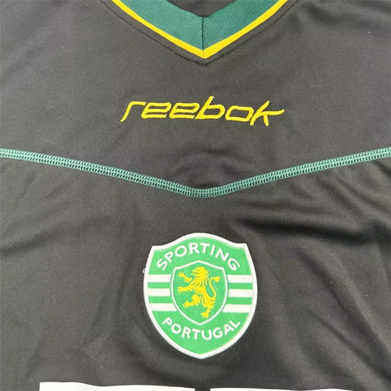 AlphaJersey-Retro Sporting CP 02-03 Away Jersey