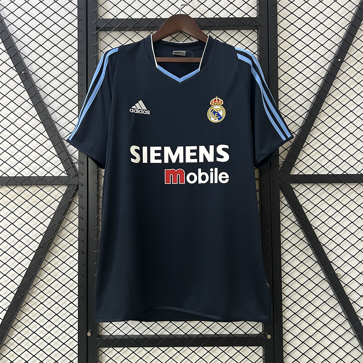 AlphaJersey-Retro Real Madrid 2003-04 Away Jersey