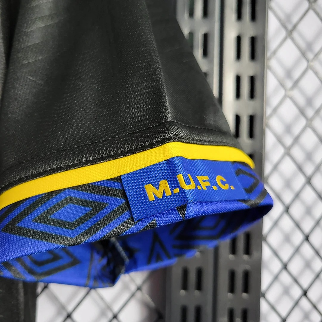 AlphaJersey-Retro Manchester United 93-94 Away Jersey