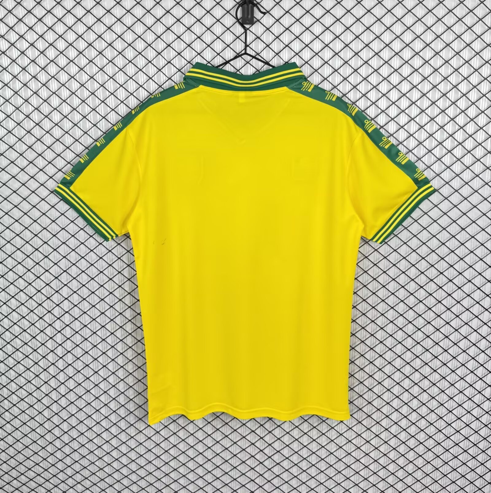 AlphaJersey-Retro Norwich City 1976-81 Home Jersey