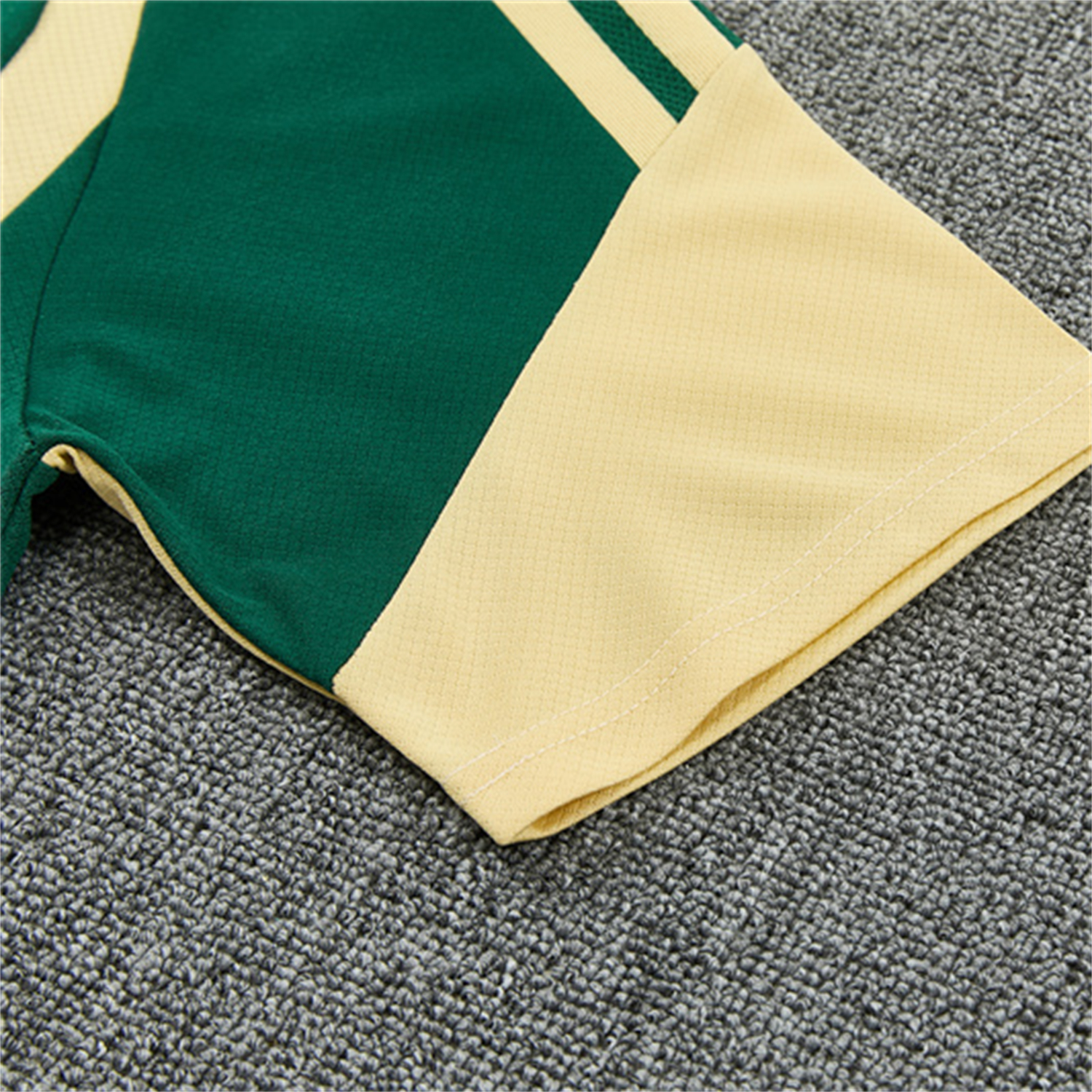 AlphaJersey-Real Madrid 26-27 Kids Short-Sleeve Training Set - Green Top & Green Shorts
