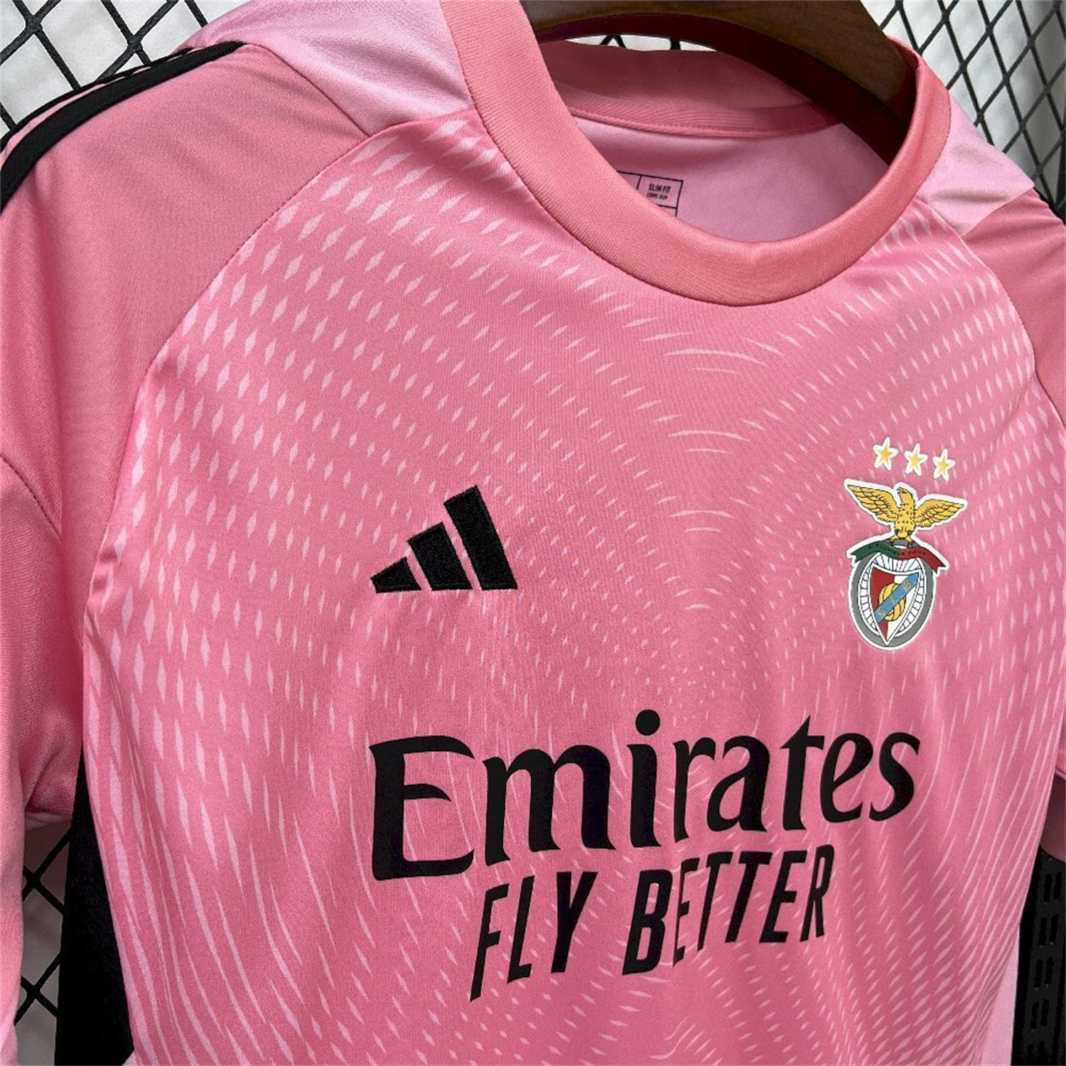 AlphaJersey-Benfica 25-26 Pink Goalkeeper Jersey - Fans Version