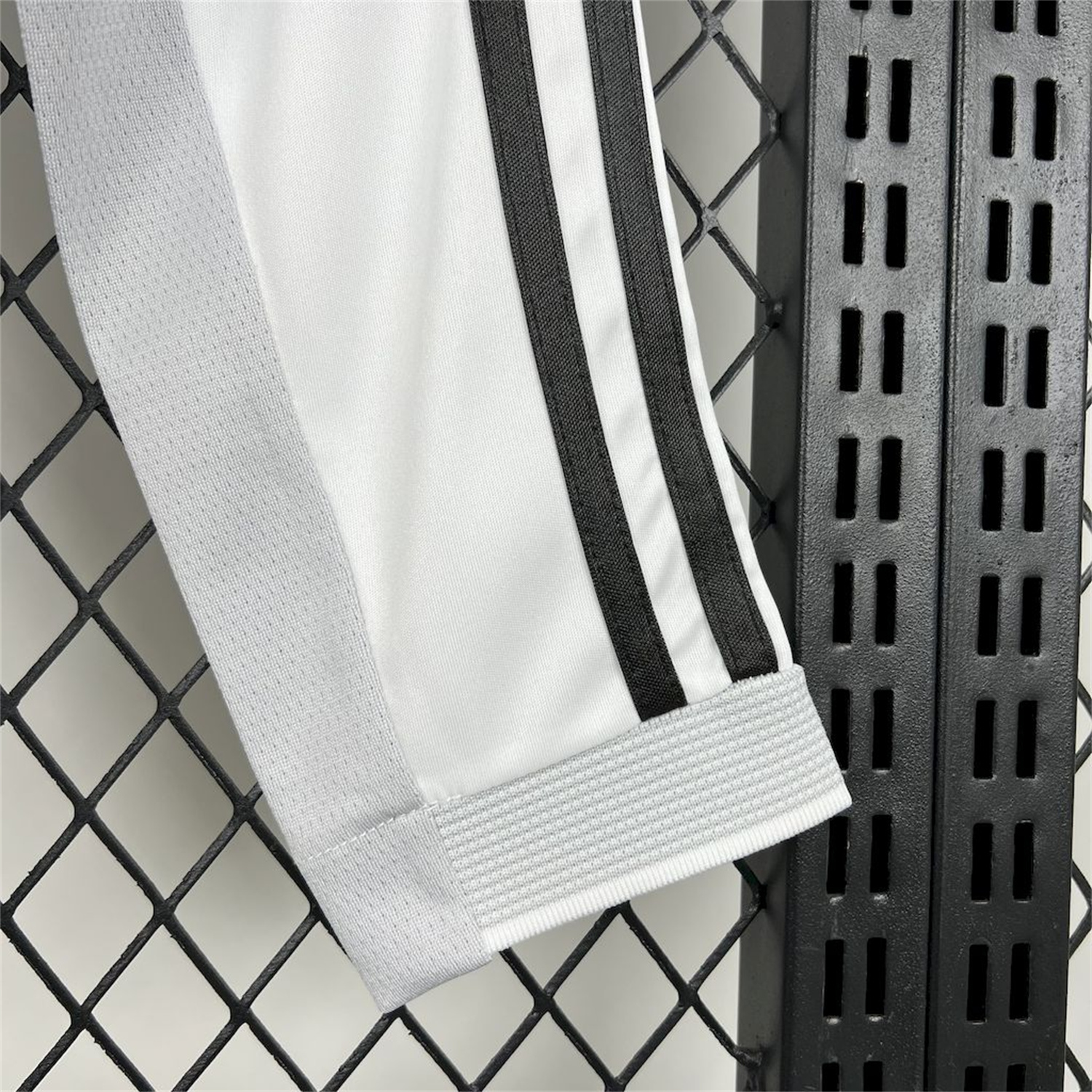 AlphaJersey-Real Madrid 25-26 Home Long Sleeves Jersey - Fans Version