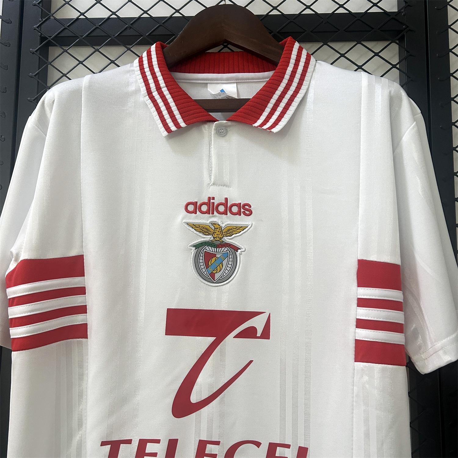 AlphaJersey-Retro Benfica 1997-99 European Away Jersey