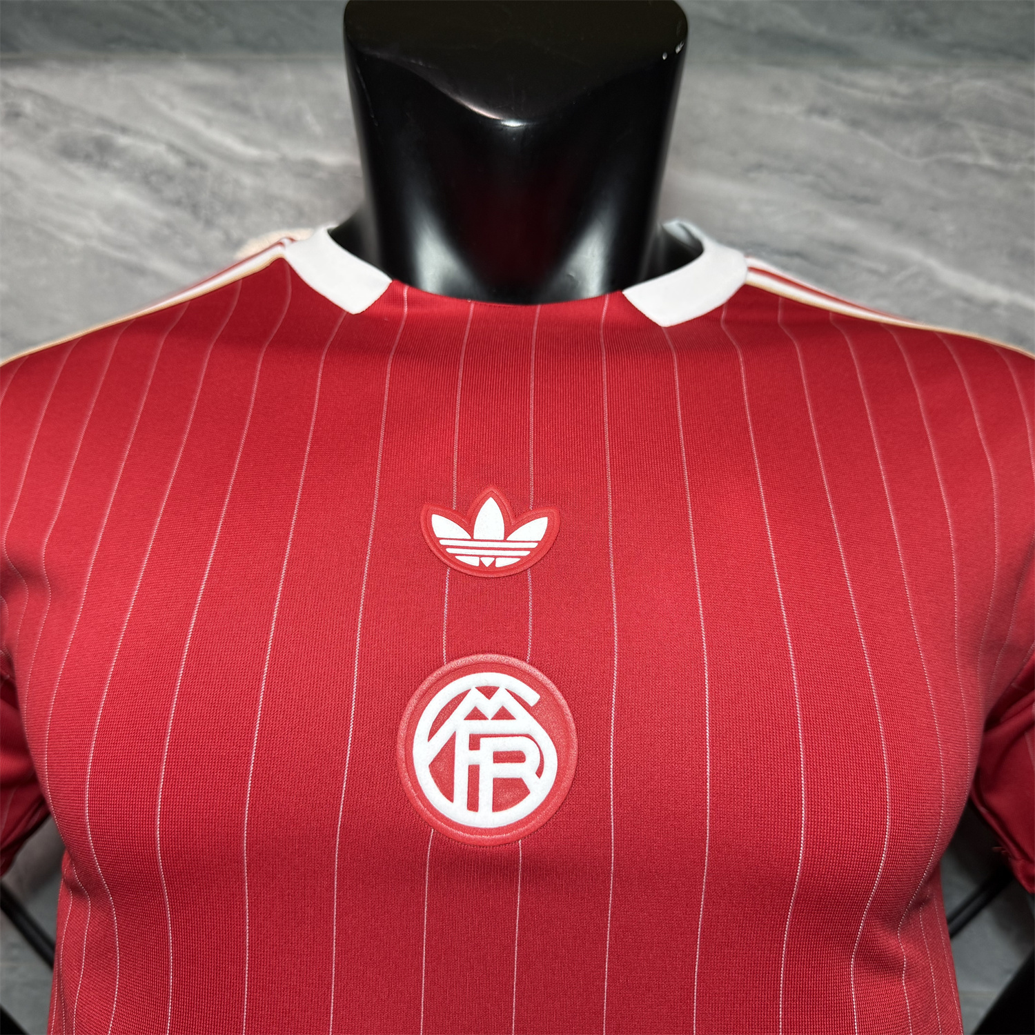 AlphaJersey-Bayern Munich 25-26 Trefoil Red And White Travel Jersey - Player Version