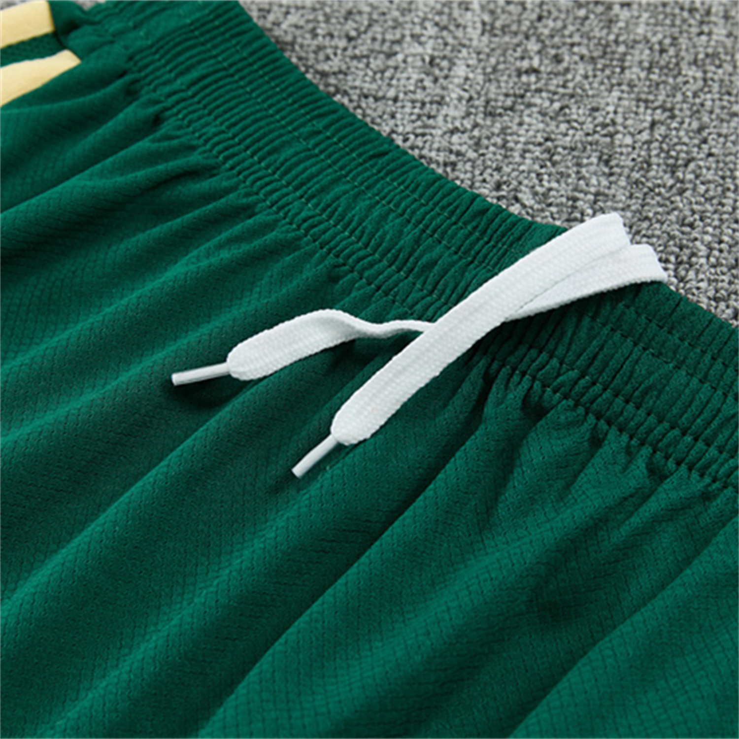 AlphaJersey-Real Madrid 26-27 Short-Sleeve Training Set - Green Camouflage Top & Green Shorts