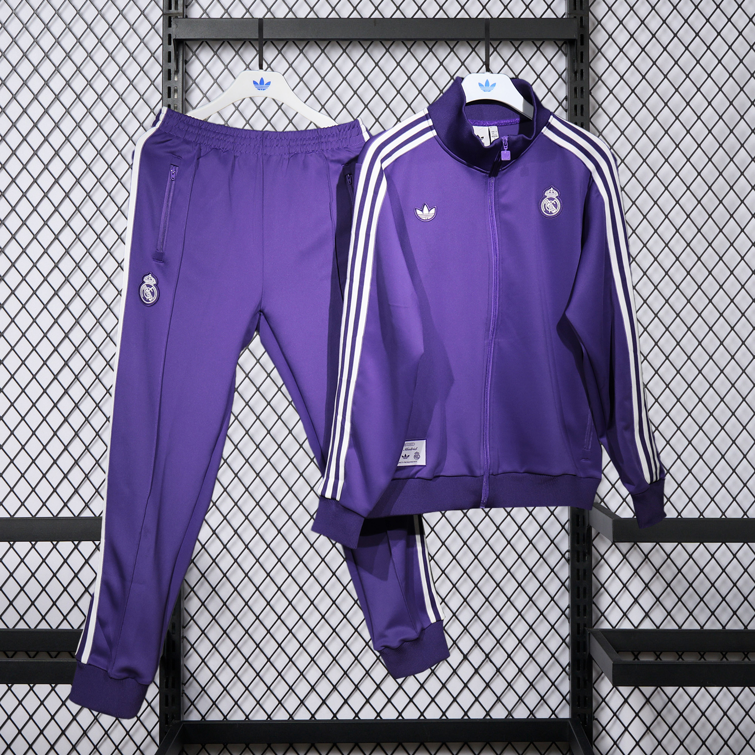 AlphaJersey-Real Madrid 25-26 White Lines Training Set - Purple Top and Purple Pants