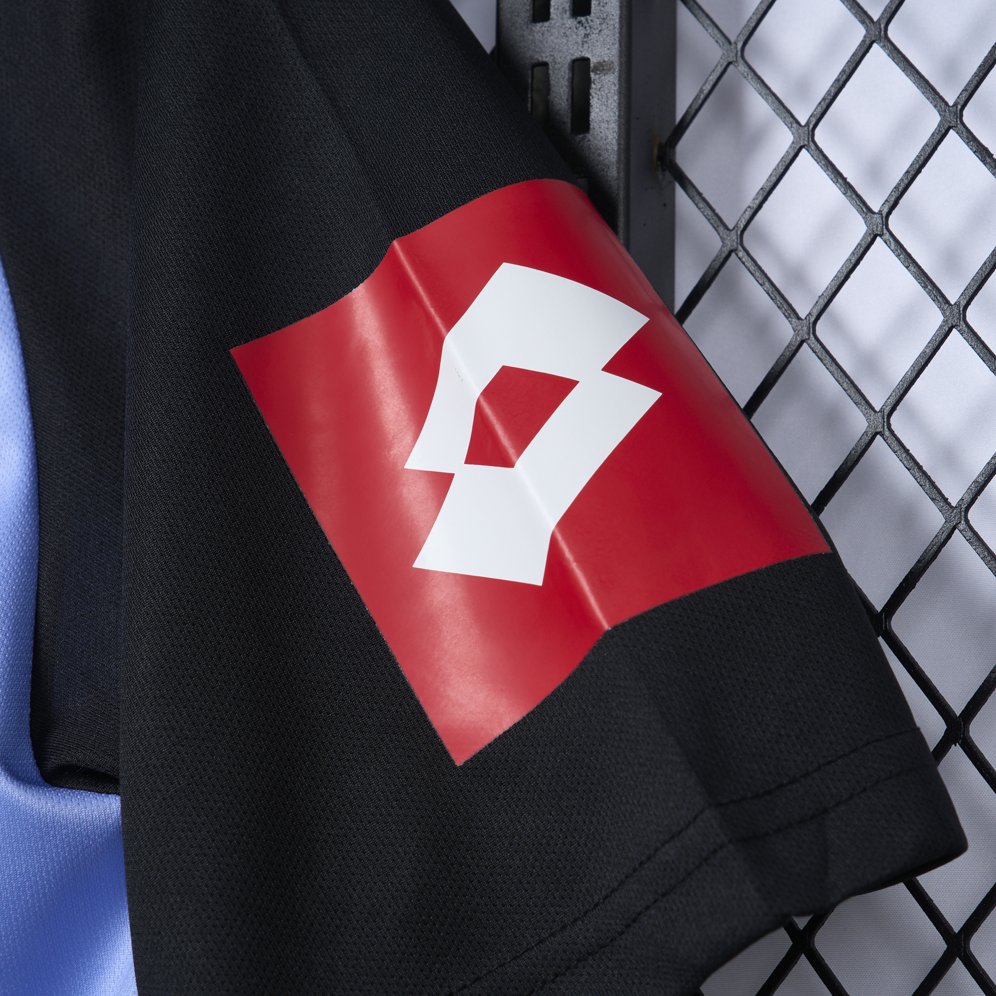 AlphaJersey-Retro Juventus 2002-03 Blue Goalkeeper Jersey