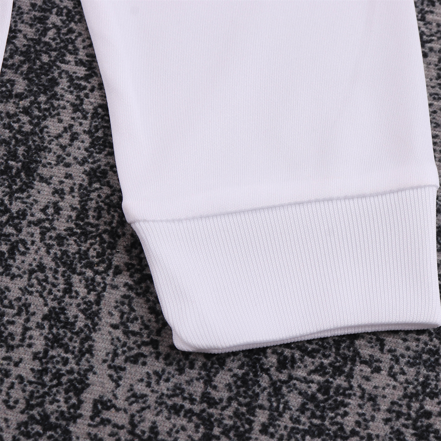 AlphaJersey-Retro Real Madrid 17-18 Home Long Sleeves Kids Kit
