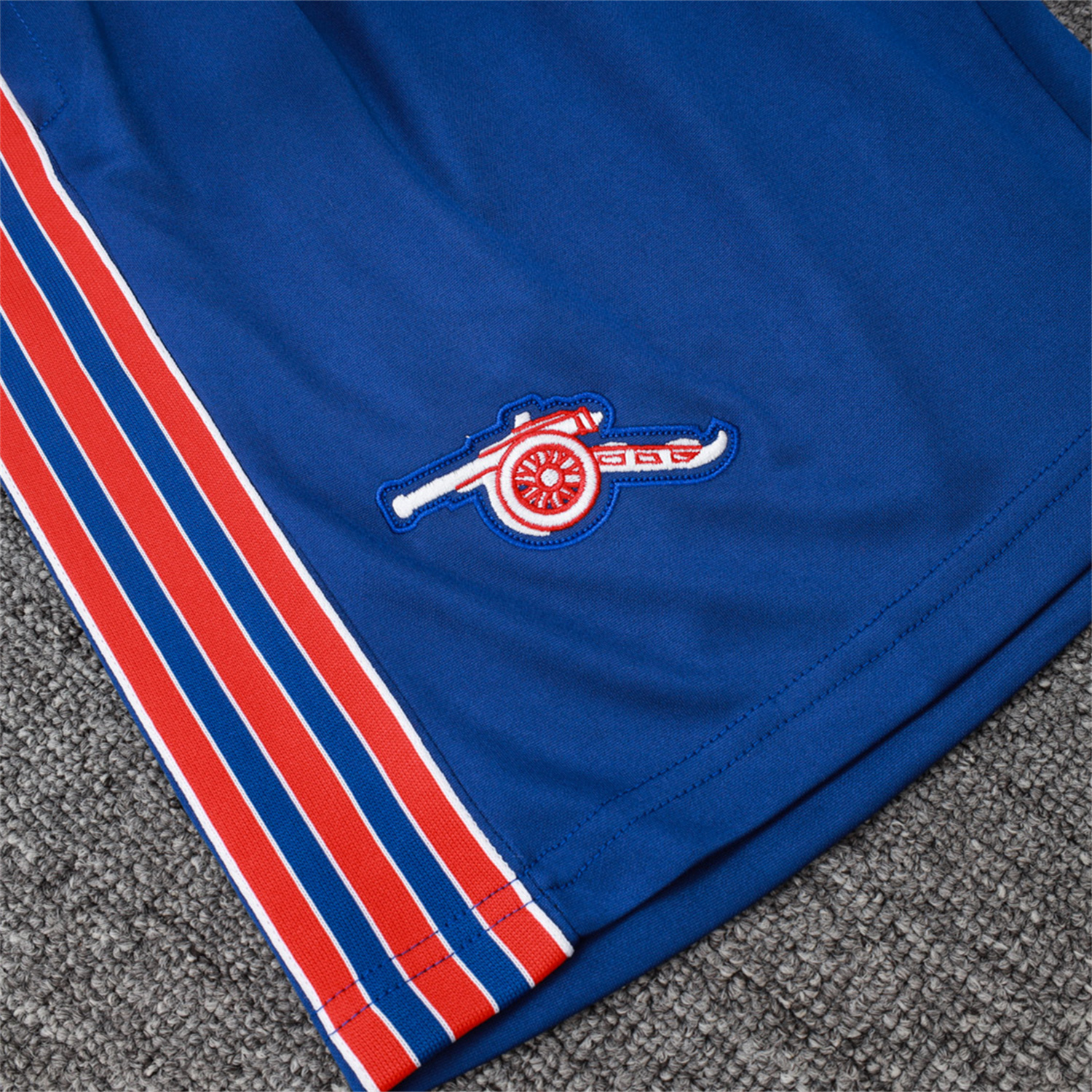 AlphaJersey-Arsenal 25-26 Throwback Trefoil Vest Training Set - Royal Blue Vest and Shorts